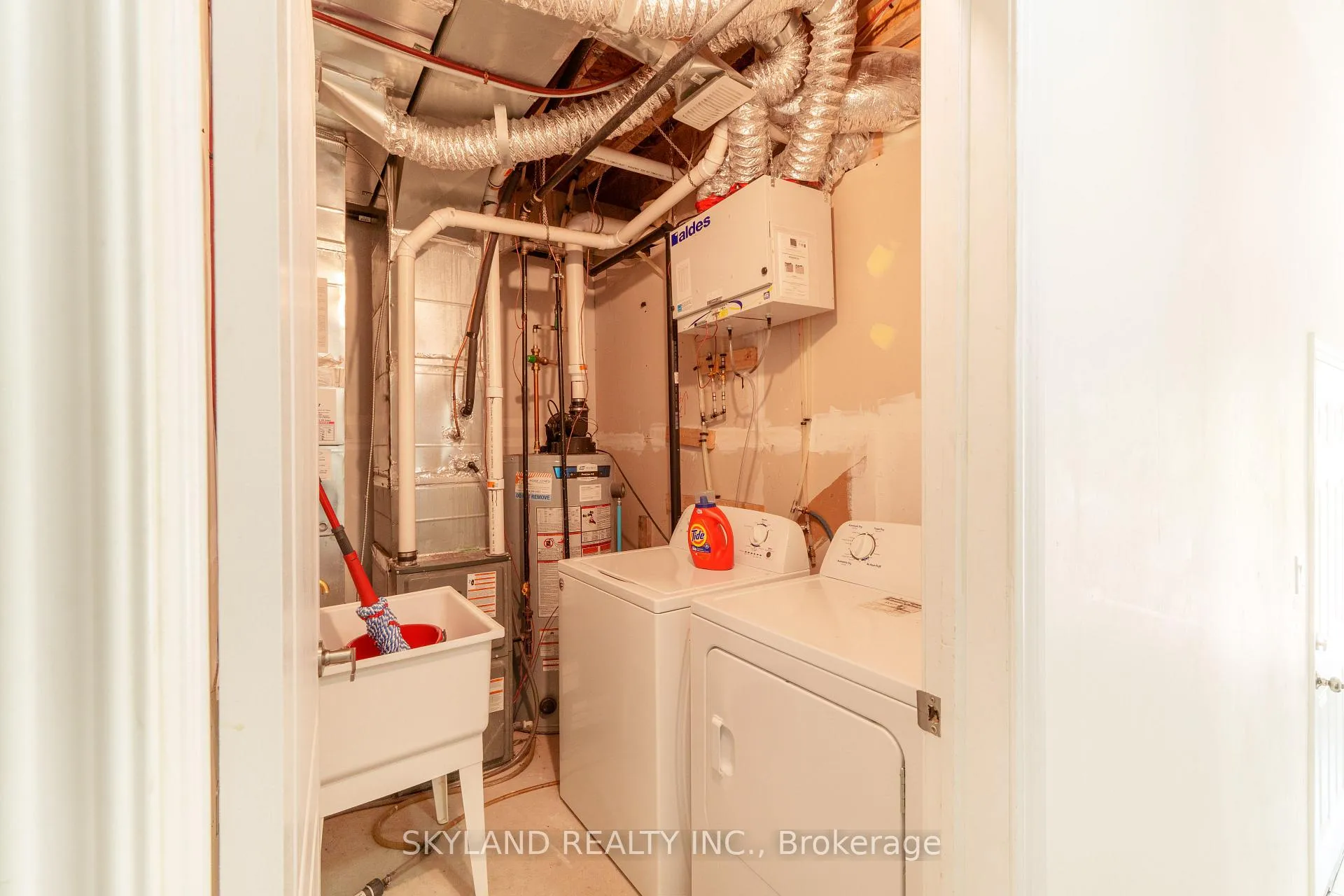 Photo 33 of 44 Hyderabad Lane, Markham, Greensborough — HOMEH