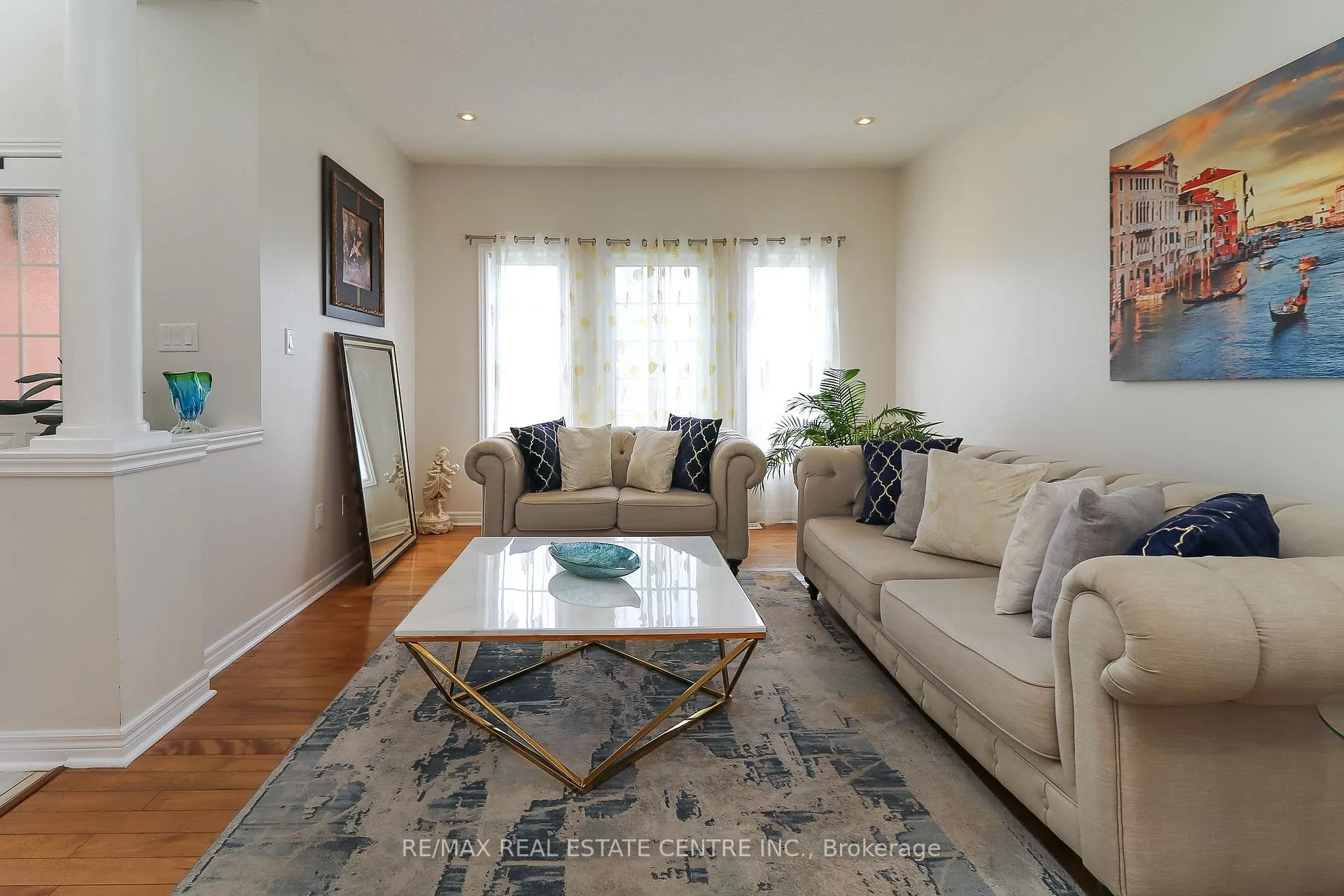 Photo 7 of 1 Sandringham Drive, Barrie, Innis-Shore — HOMEH