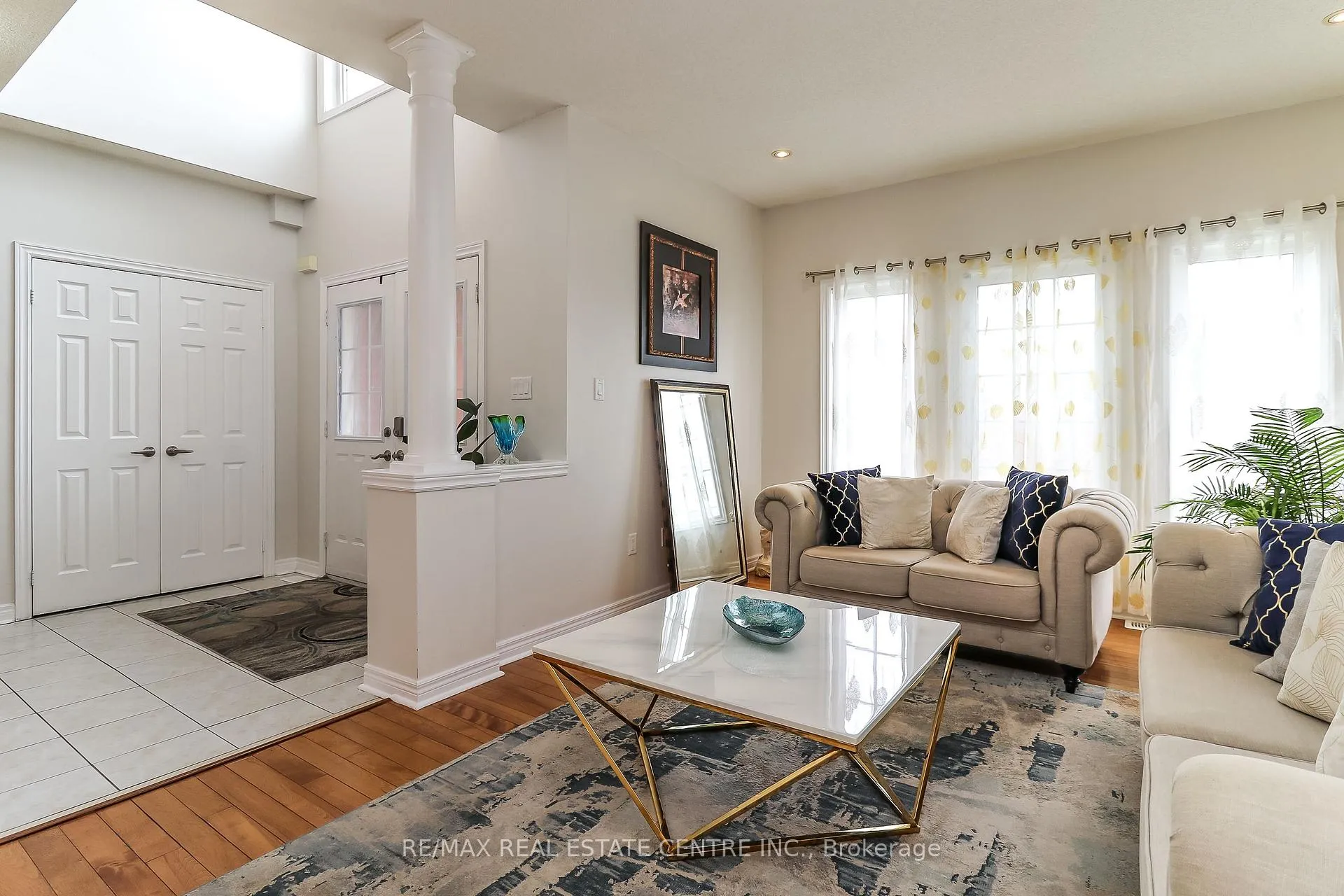 Photo 8 of 1 Sandringham Drive, Barrie, Innis-Shore — HOMEH