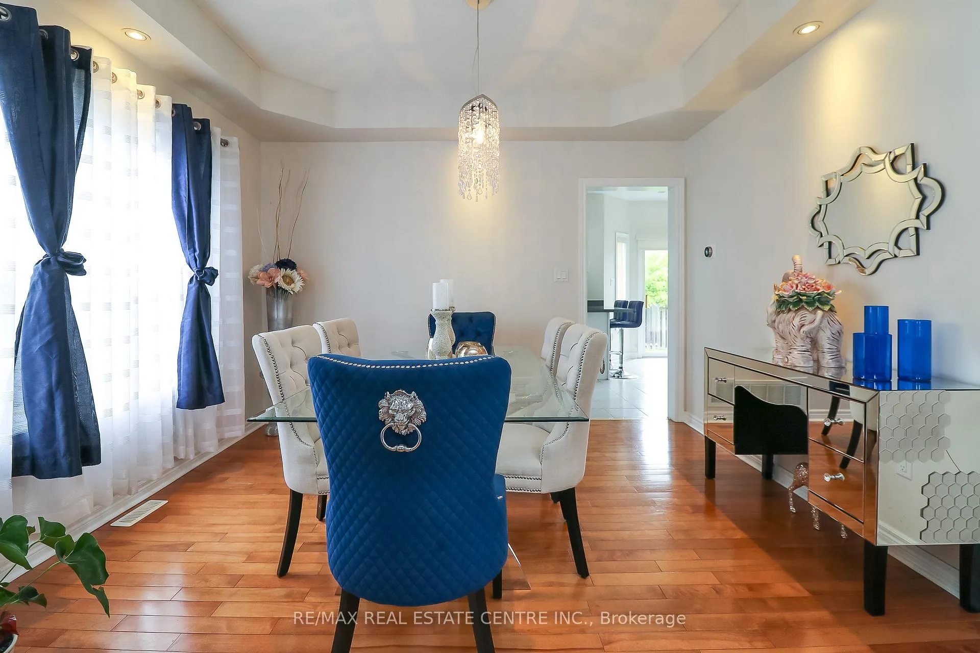 Photo 9 of 1 Sandringham Drive, Barrie, Innis-Shore — HOMEH