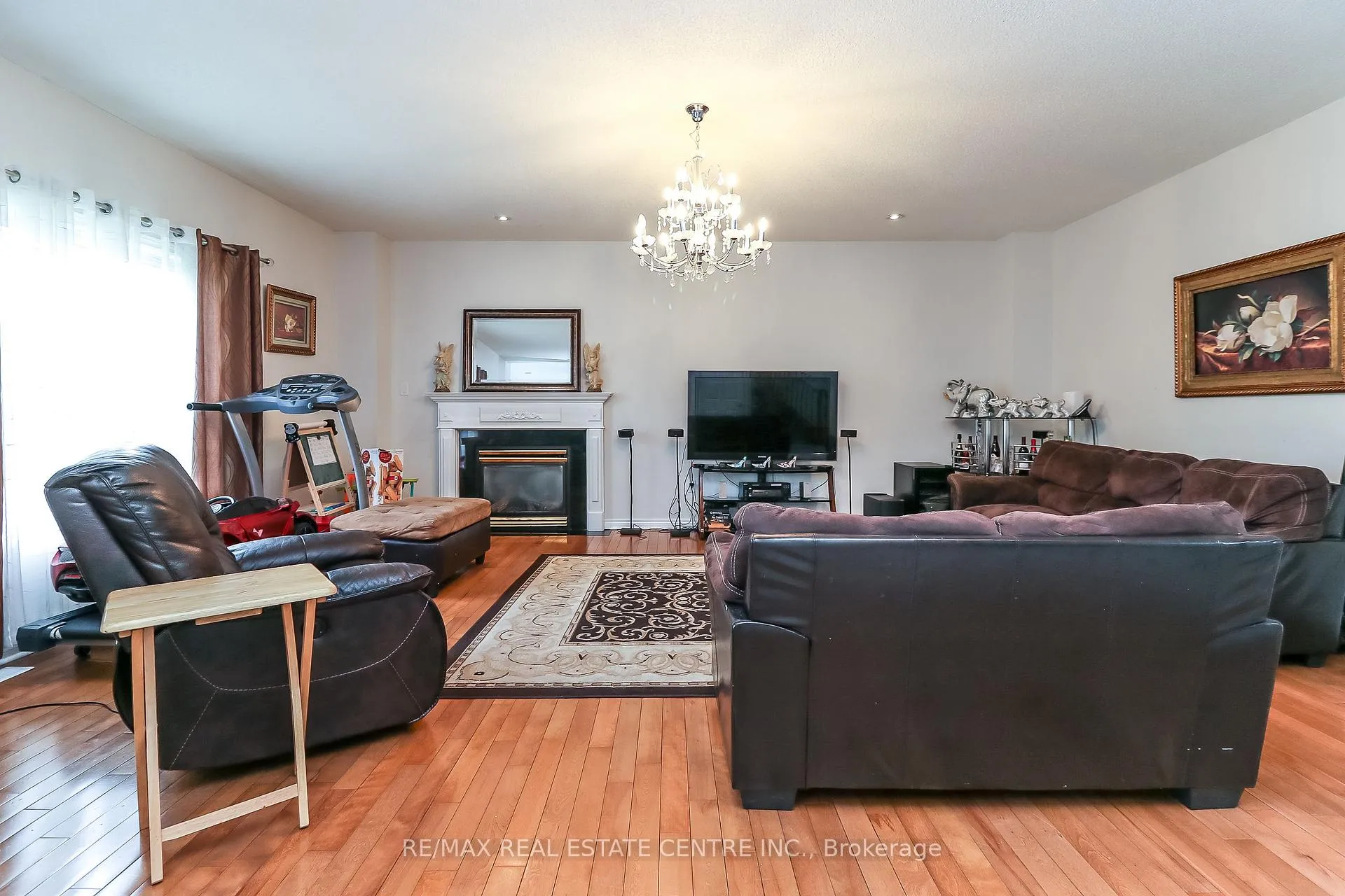 Photo 16 of 1 Sandringham Drive, Barrie, Innis-Shore — HOMEH