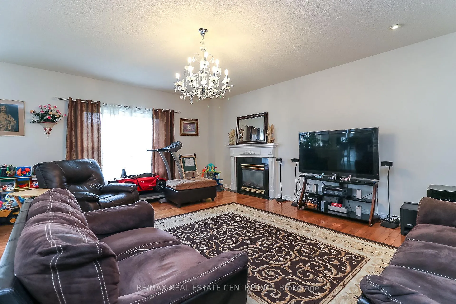 Photo 20 of 1 Sandringham Drive, Barrie, Innis-Shore — HOMEH