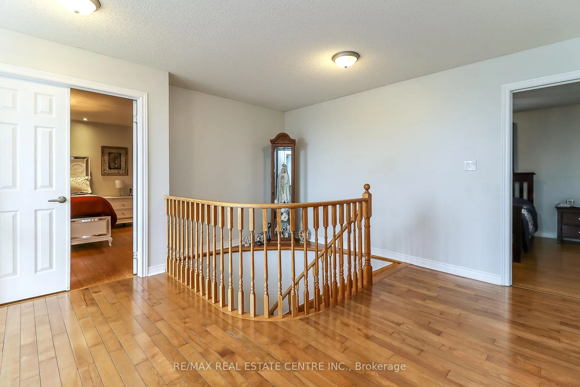 Photo 22 of 1 Sandringham Drive, Barrie, Innis-Shore — HOMEH