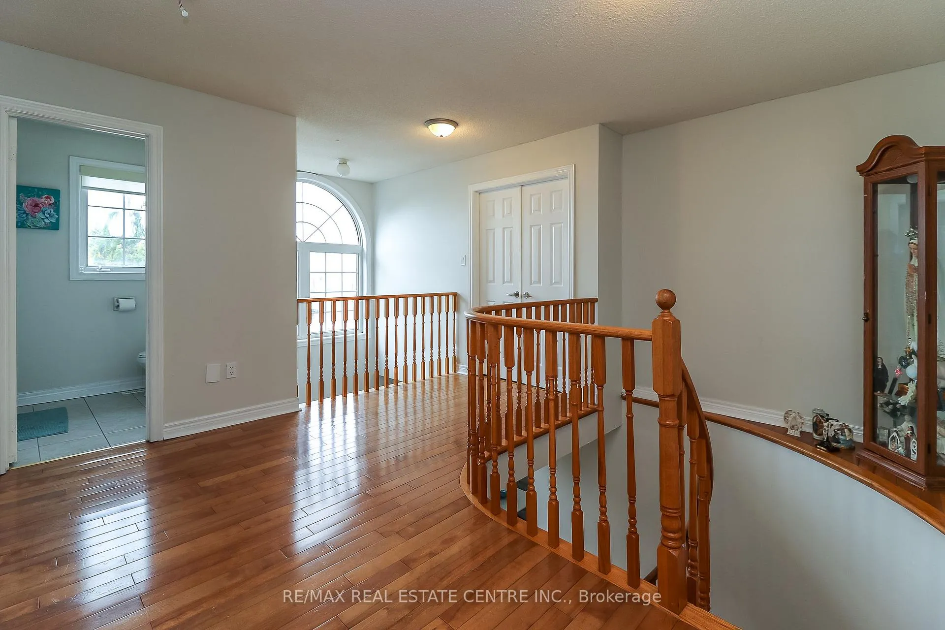 Photo 23 of 1 Sandringham Drive, Barrie, Innis-Shore — HOMEH