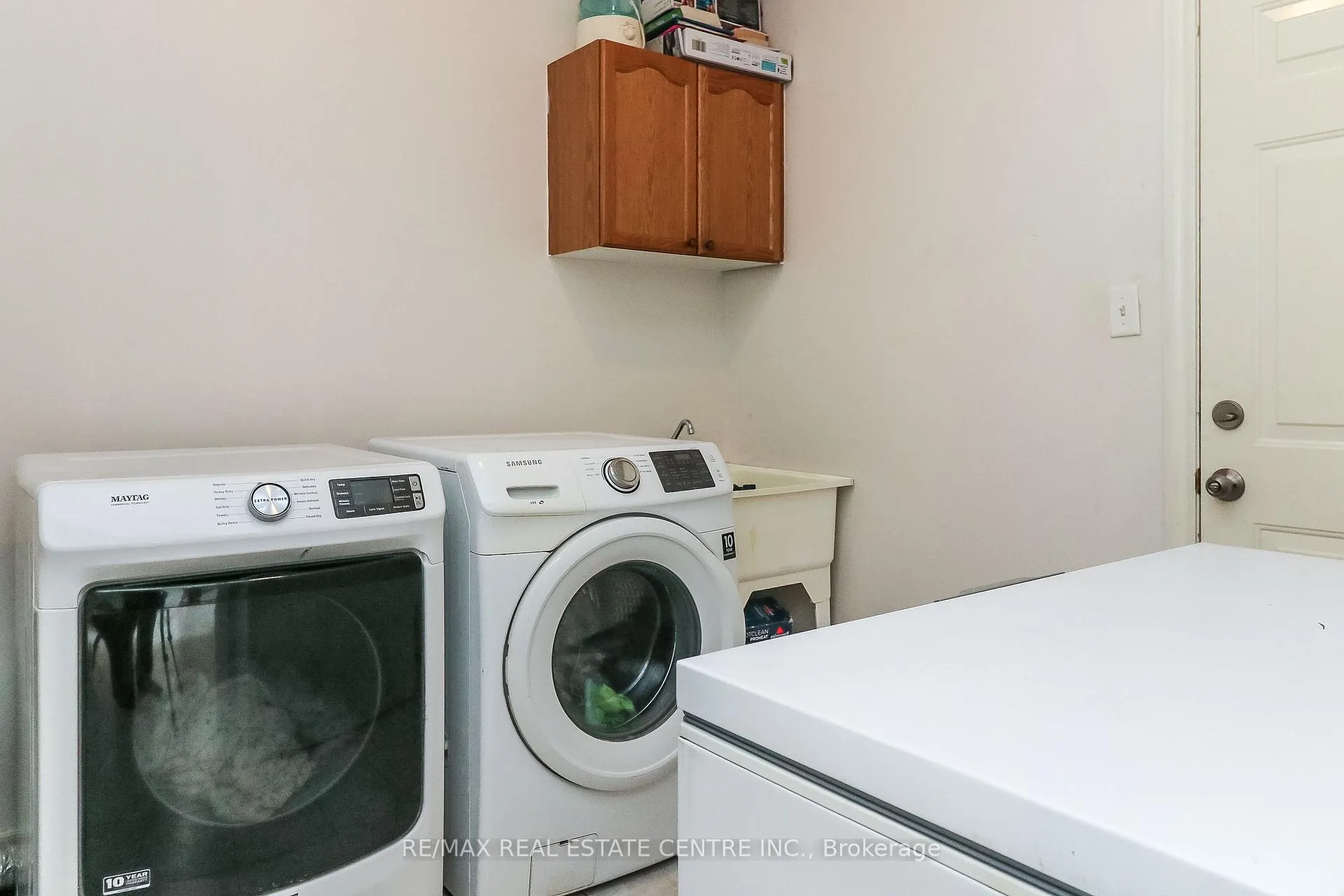 Photo 34 of 1 Sandringham Drive, Barrie, Innis-Shore — HOMEH