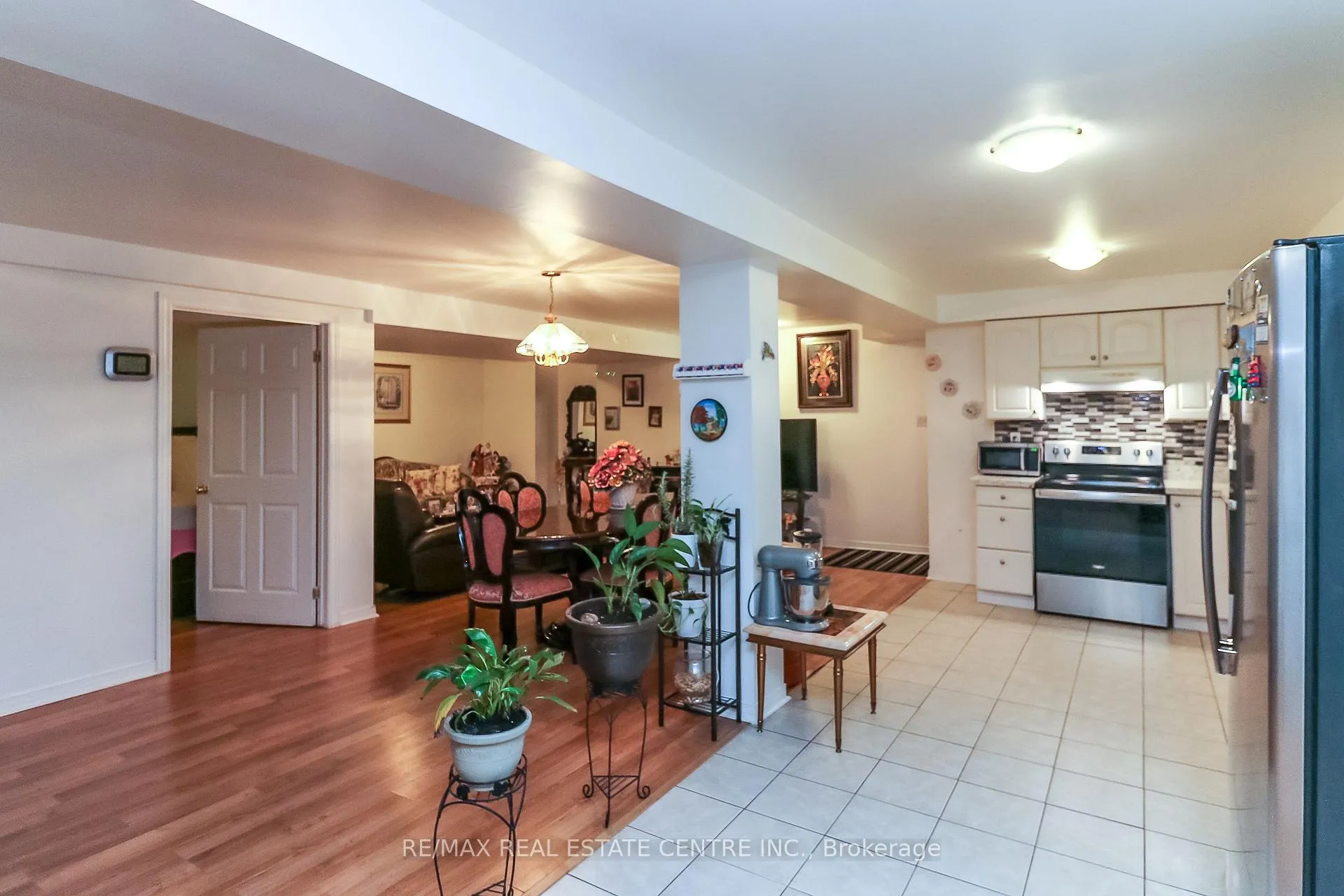 Photo 35 of 1 Sandringham Drive, Barrie, Innis-Shore — HOMEH