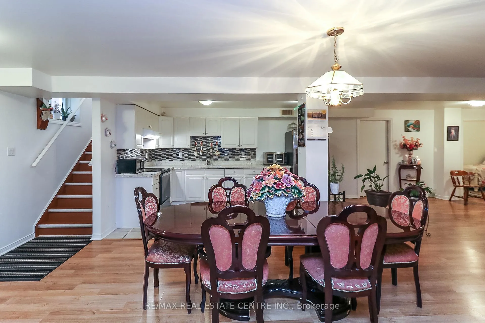Photo 39 of 1 Sandringham Drive, Barrie, Innis-Shore — HOMEH