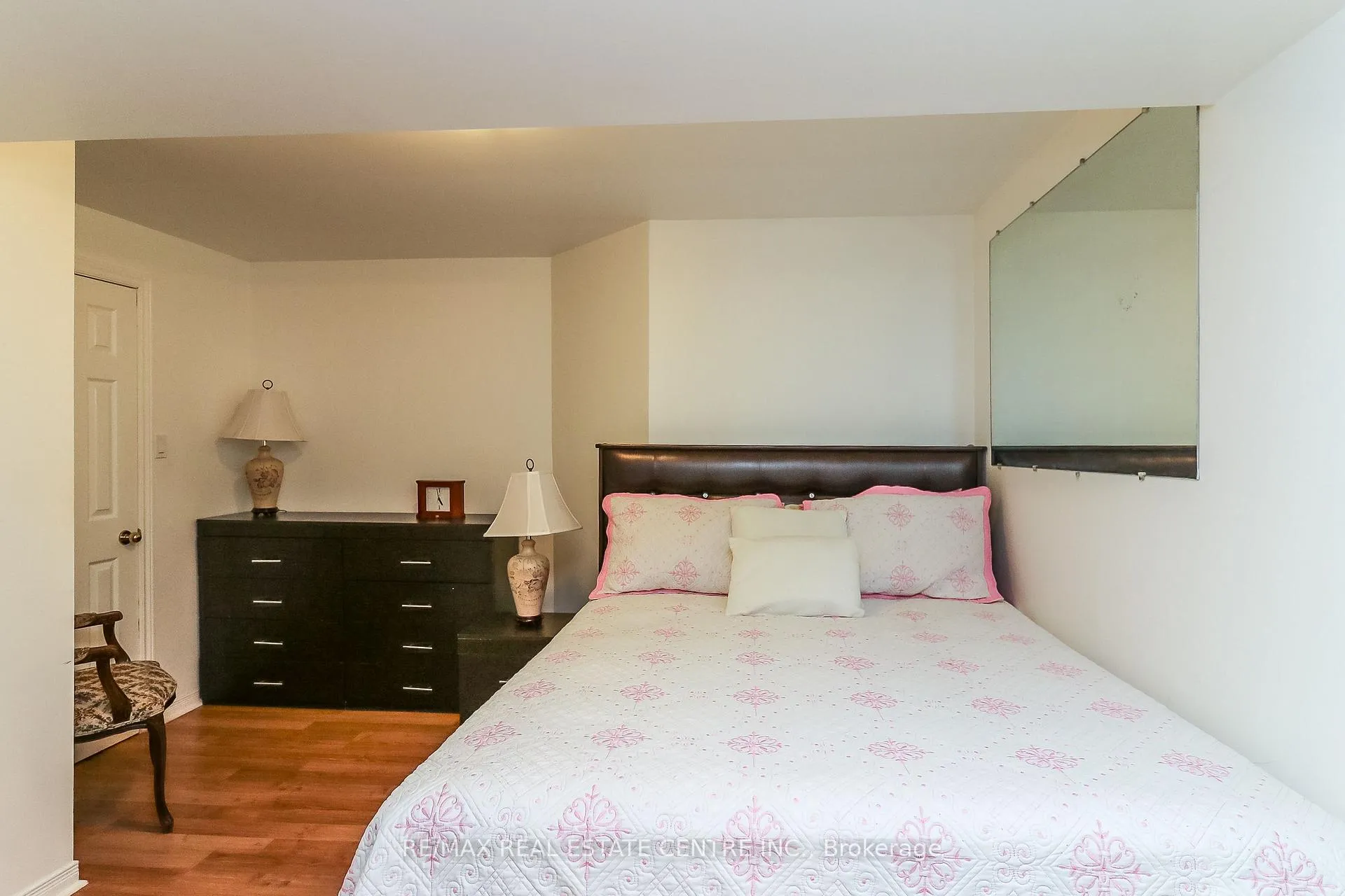 Photo 40 of 1 Sandringham Drive, Barrie, Innis-Shore — HOMEH
