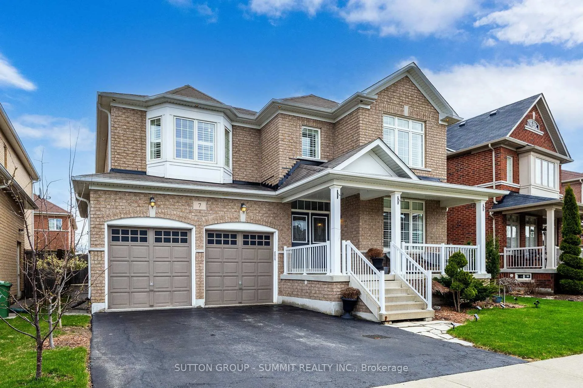 Photo 1 of 7 Attridge Crescent, Hamilton, Waterdown — HOMEH