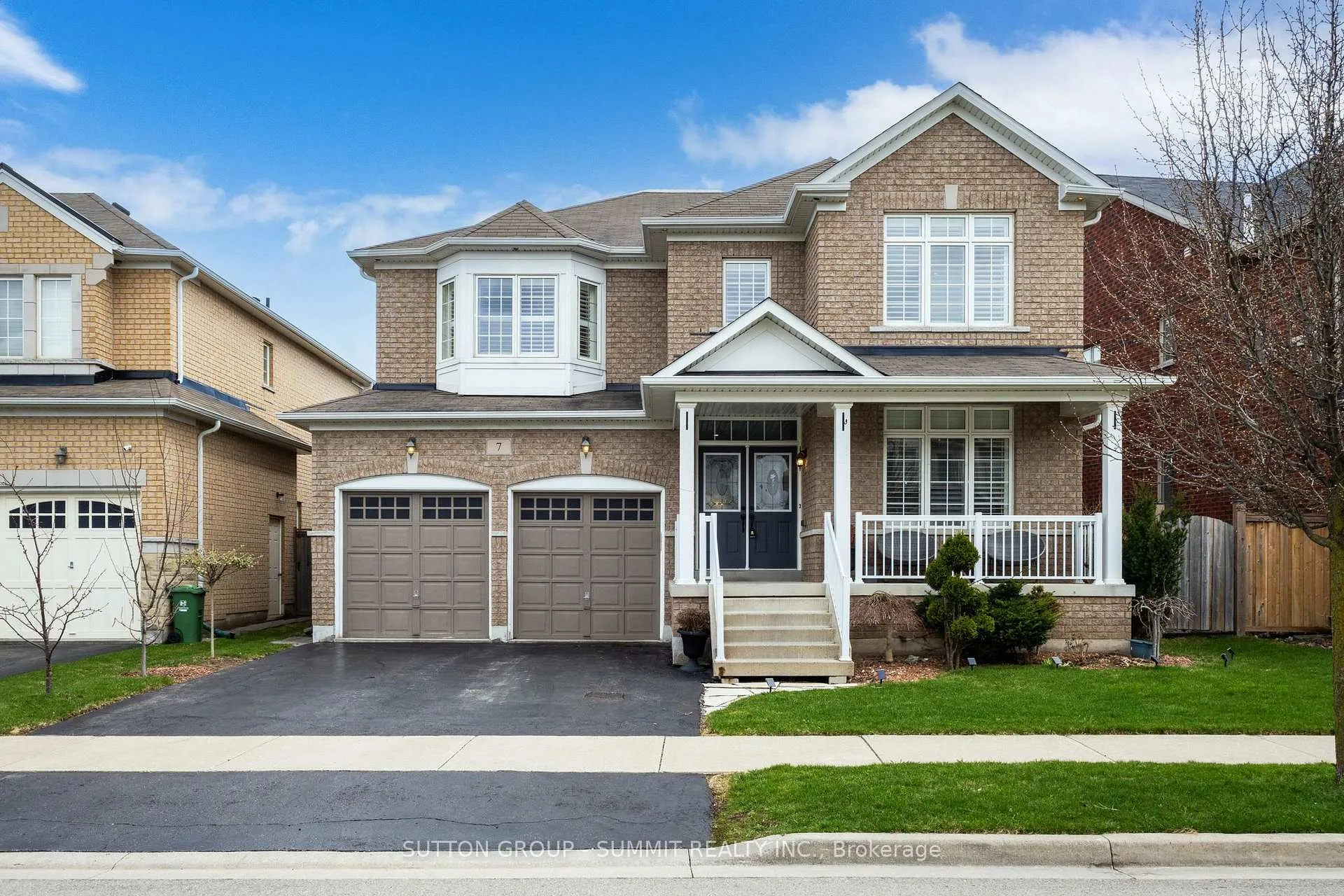 Photo 2 of 7 Attridge Crescent, Hamilton, Waterdown — HOMEH