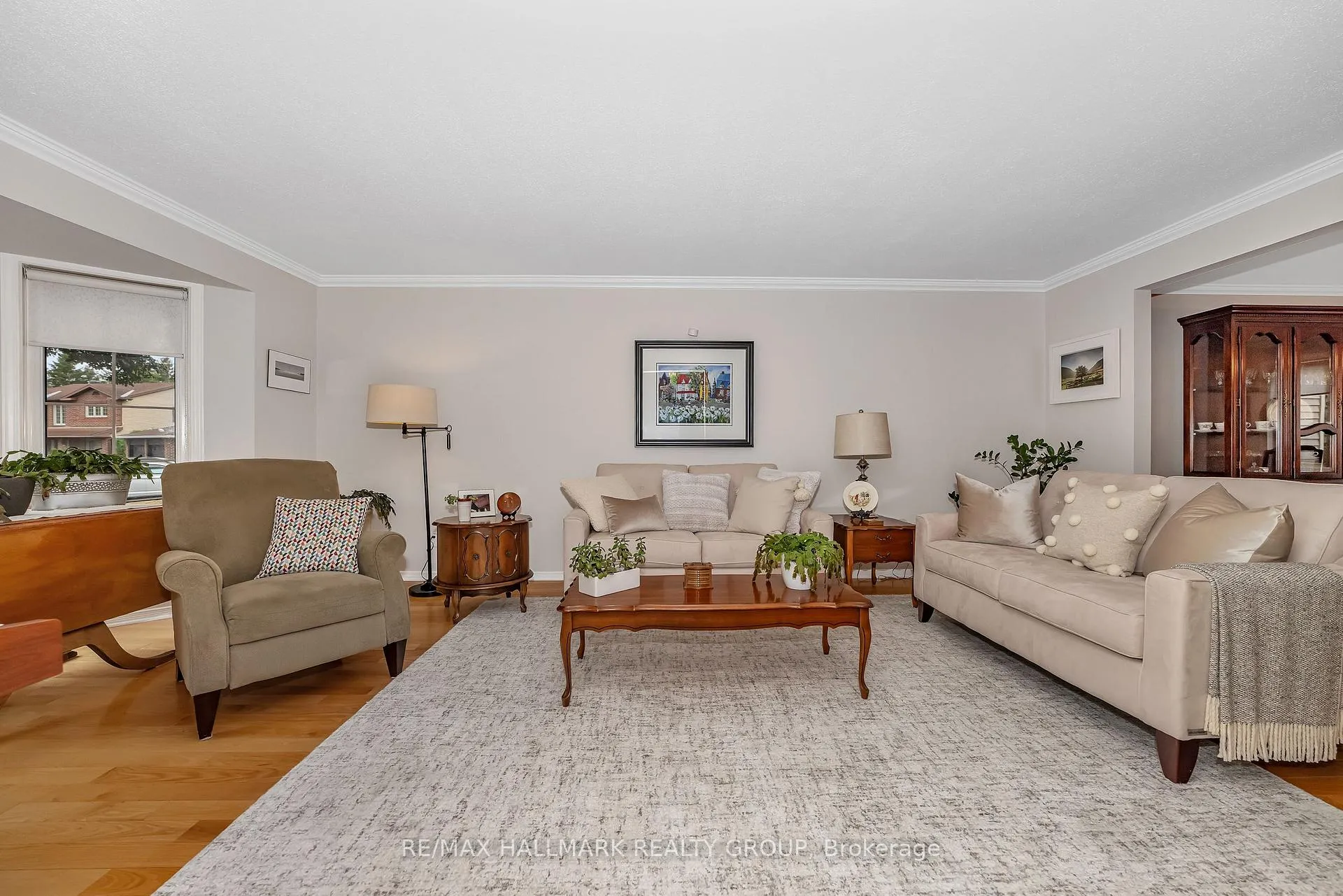 Photo 8 of 1850 Thornecrest Street, Ottawa, Chapel Hill — HOMEH