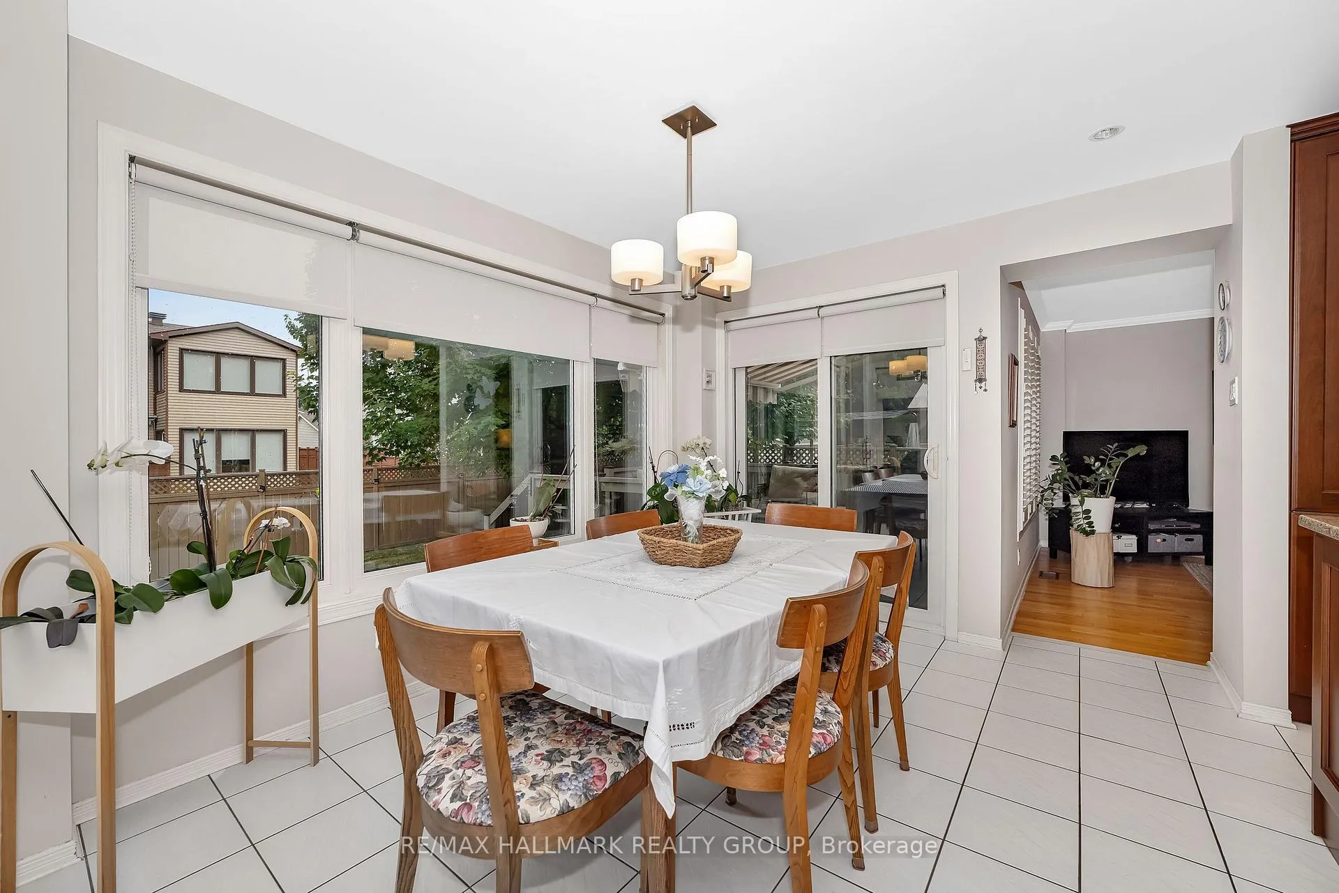 Photo 15 of 1850 Thornecrest Street, Ottawa, Chapel Hill — HOMEH