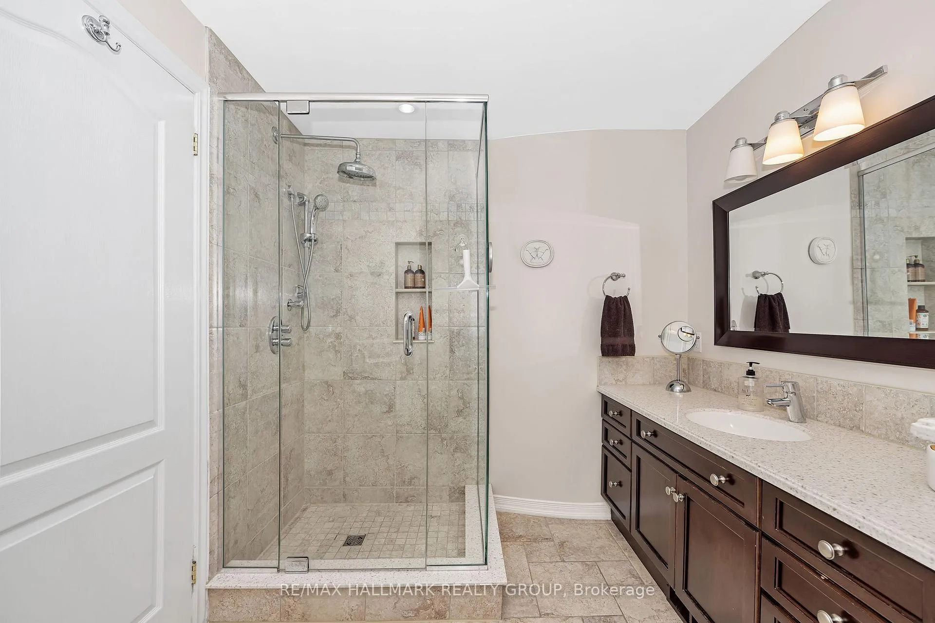Photo 27 of 1850 Thornecrest Street, Ottawa, Chapel Hill — HOMEH