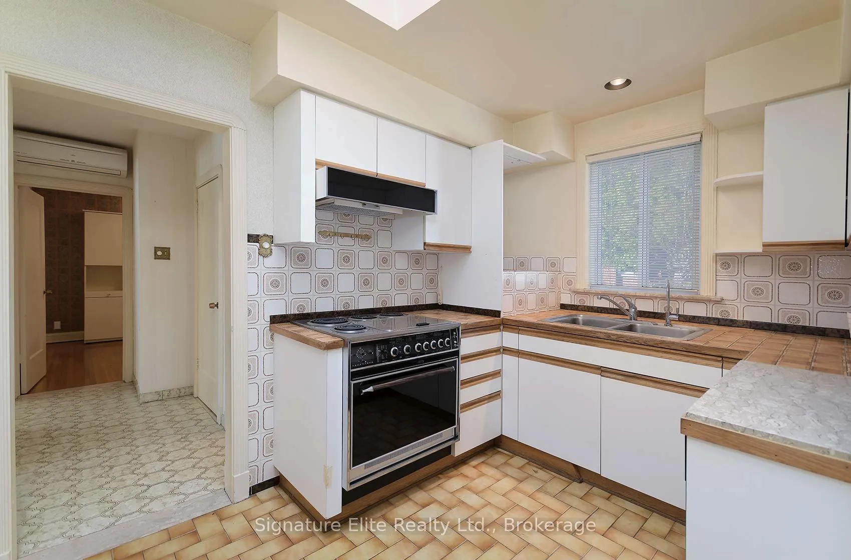 Photo 7 of 540 Atlas Avenue, Toronto, Oakwood Village — HOMEH