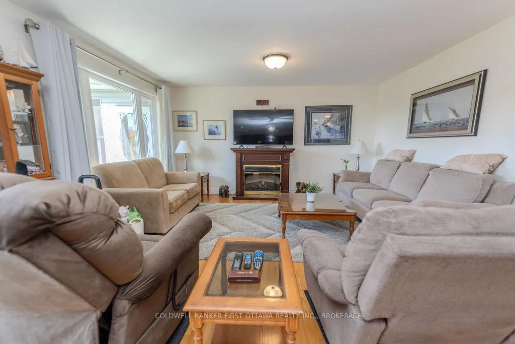Photo 7 of 4987 Bedford Road, Frontenac, Frontenac South — HOMEH