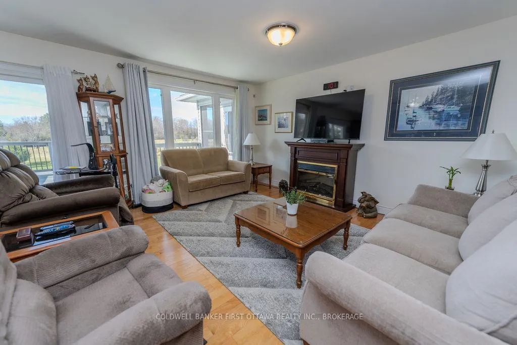 Photo 8 of 4987 Bedford Road, Frontenac, Frontenac South — HOMEH