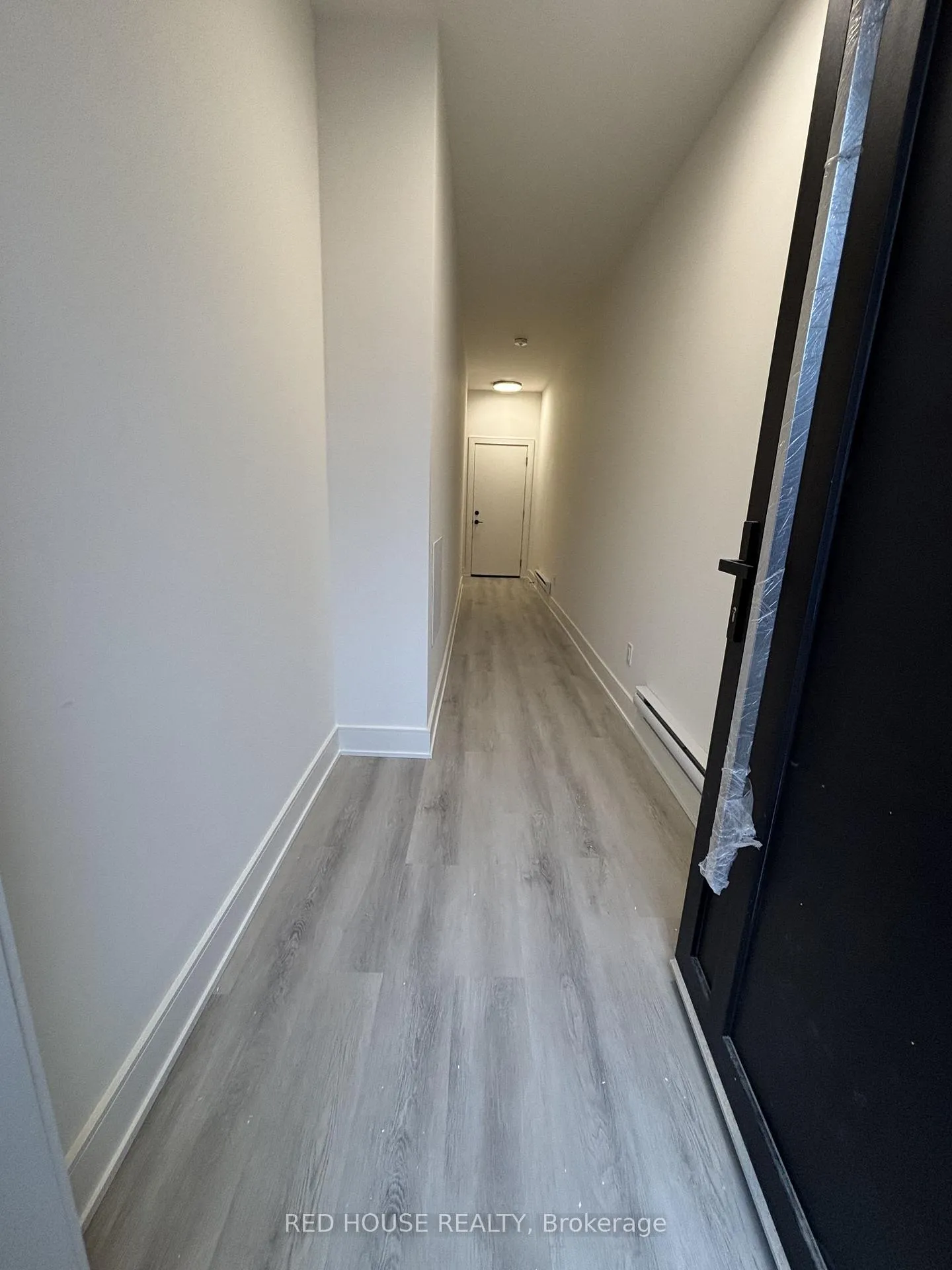 Photo 3 of 102 Everett Common, St. Catharines, Oakdale — HOMEH