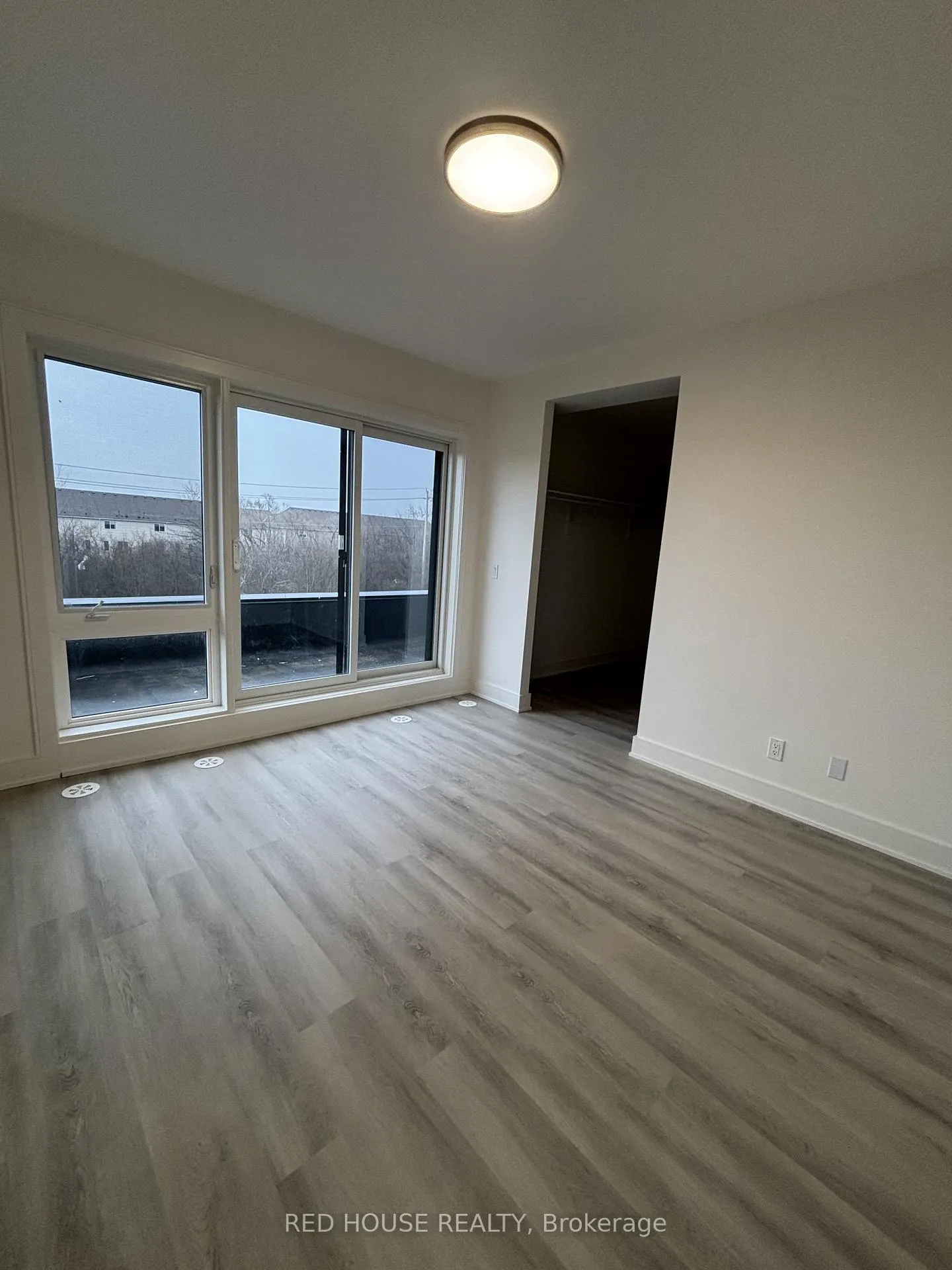 Photo 13 of 102 Everett Common, St. Catharines, Oakdale — HOMEH