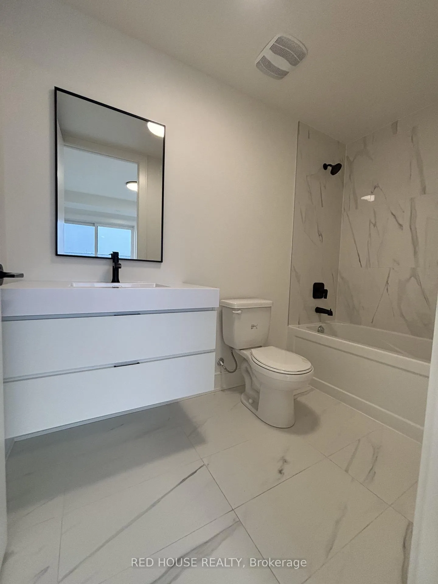 Photo 19 of 102 Everett Common, St. Catharines, Oakdale — HOMEH