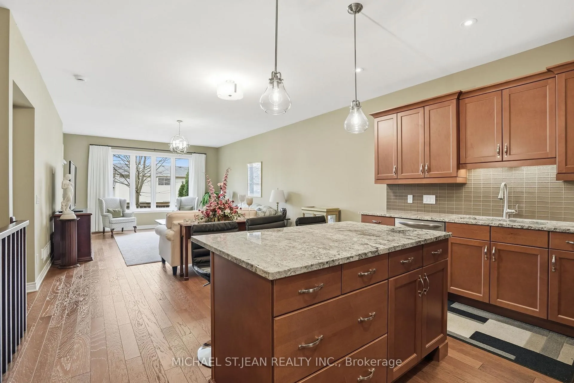 Photo 6 of Unit 8, 215 Vansickle Road, St. Catharines, Rykert/Vansickle — HOMEH