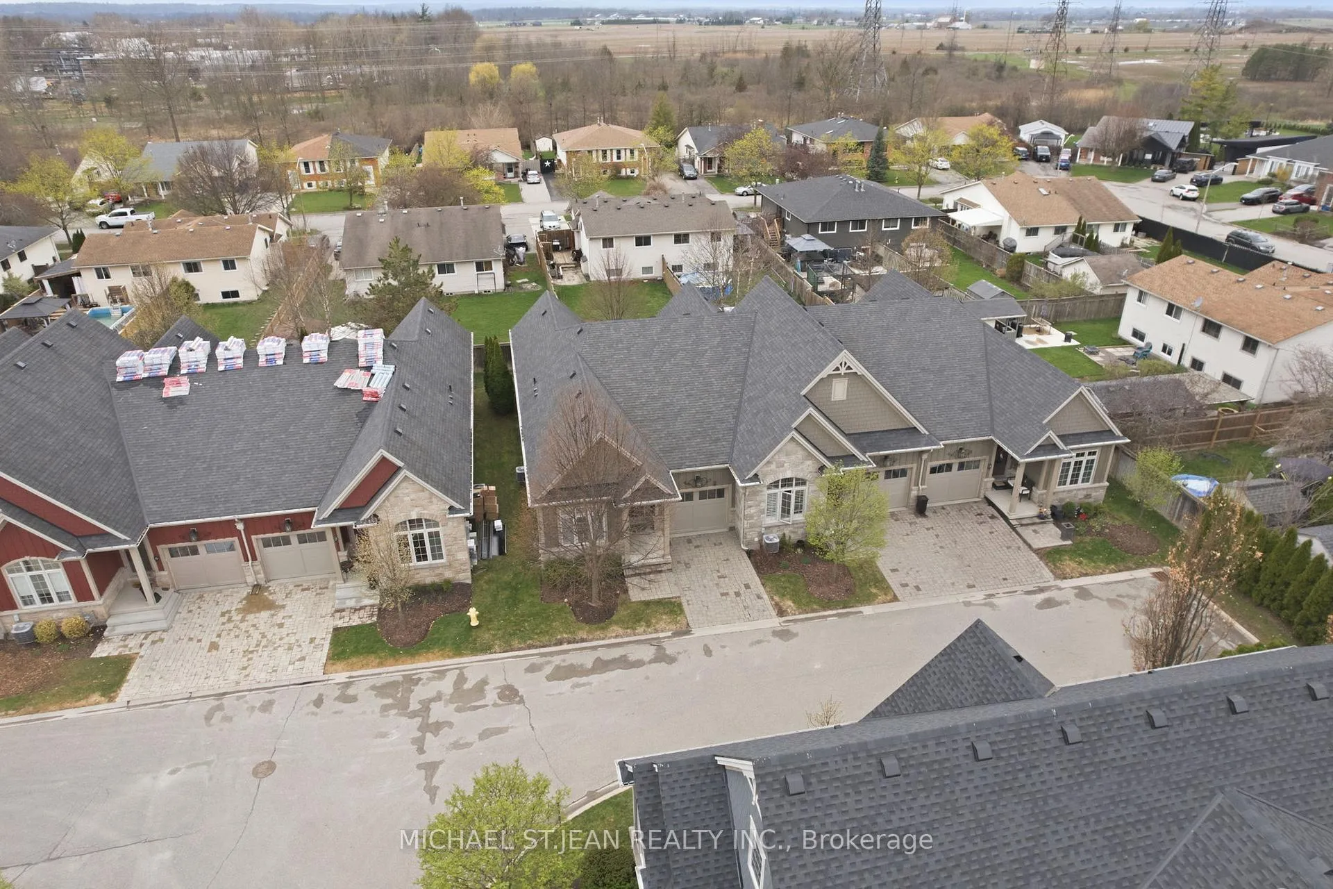 Photo 34 of Unit 8, 215 Vansickle Road, St. Catharines, Rykert/Vansickle — HOMEH