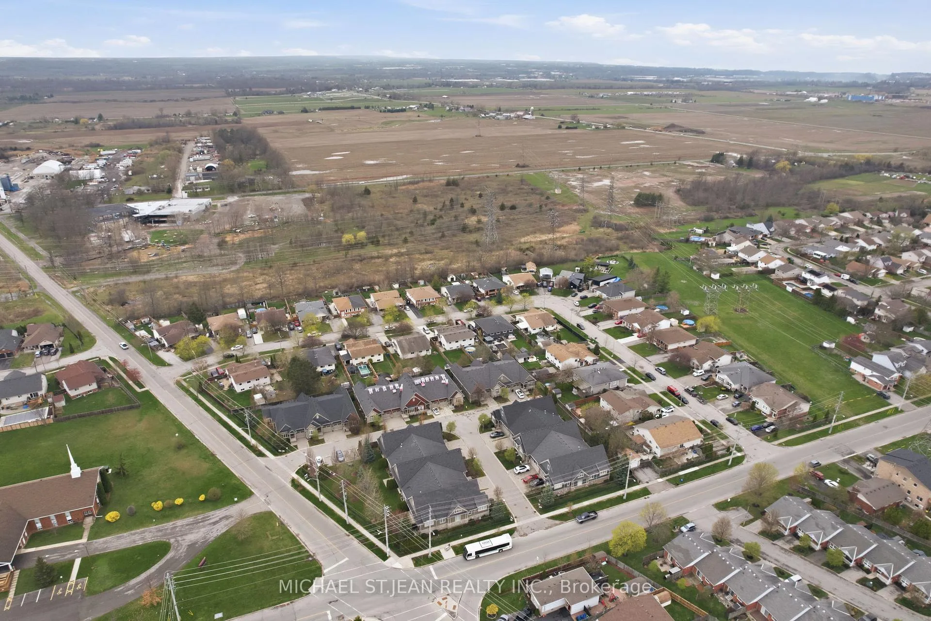 Photo 37 of Unit 8, 215 Vansickle Road, St. Catharines, Rykert/Vansickle — HOMEH