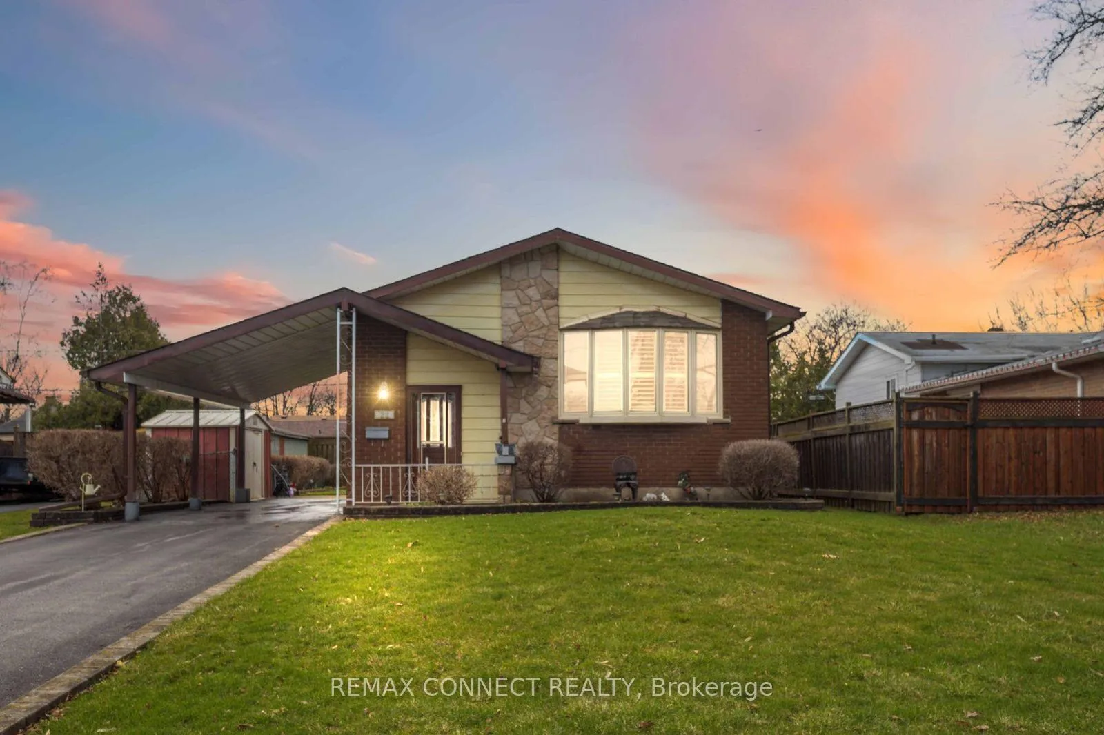 Photo 2 of 22 Turnbull Road, Ajax, South East — HOMEH
