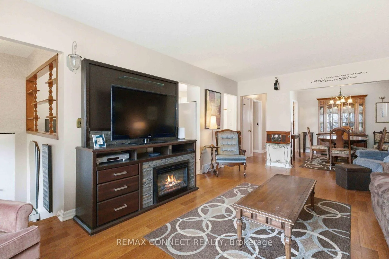 Photo 6 of 22 Turnbull Road, Ajax, South East — HOMEH
