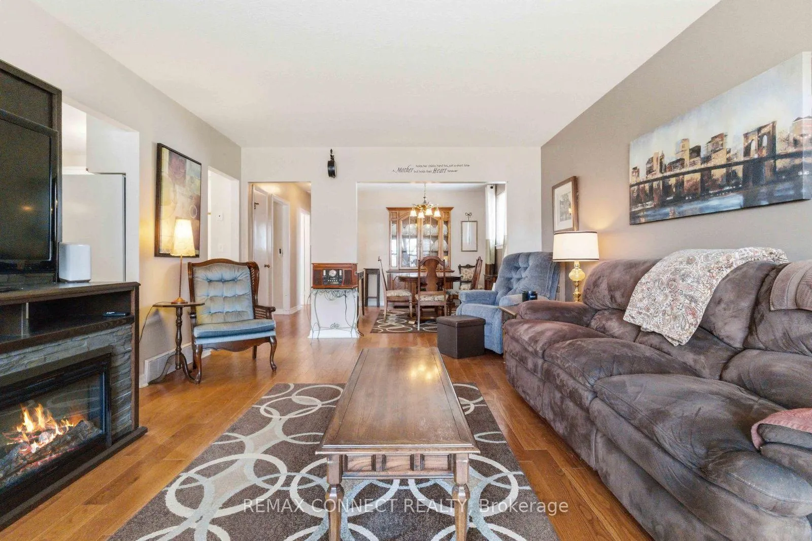 Photo 7 of 22 Turnbull Road, Ajax, South East — HOMEH
