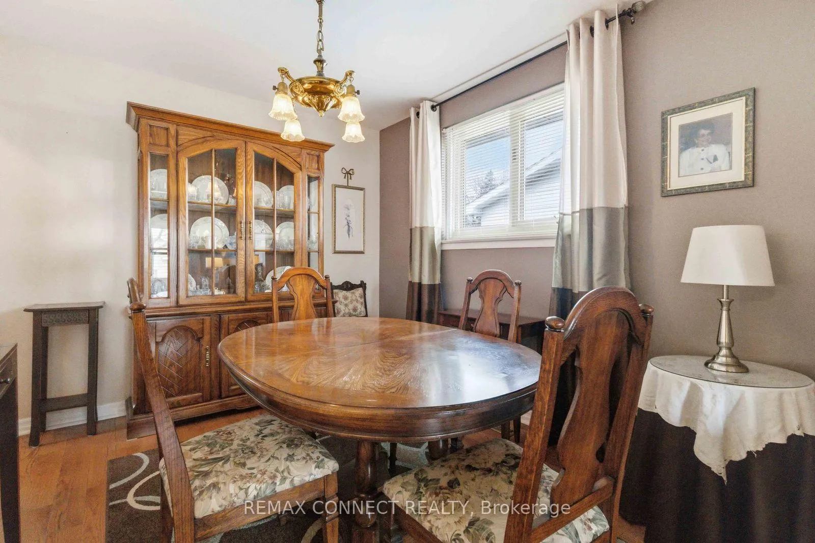Photo 9 of 22 Turnbull Road, Ajax, South East — HOMEH