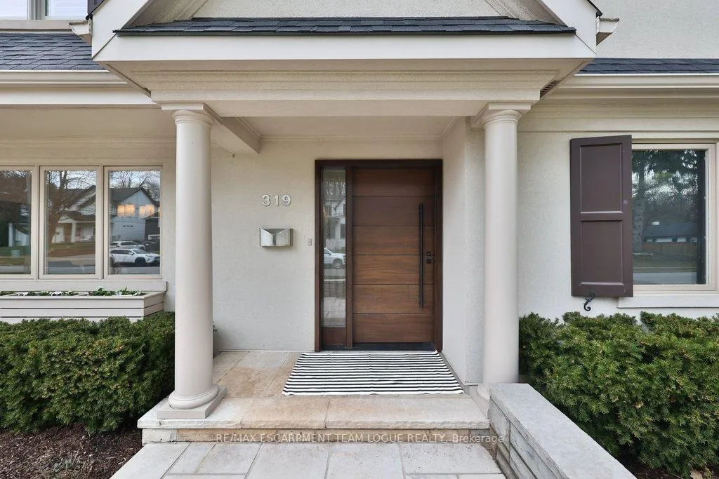 Photo 3 of 319 Goodram Drive, Burlington, Shoreacres — HOMEH