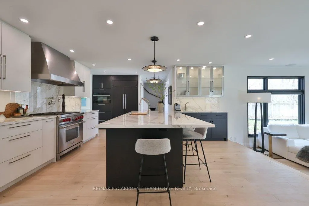 Photo 6 of 319 Goodram Drive, Burlington, Shoreacres — HOMEH