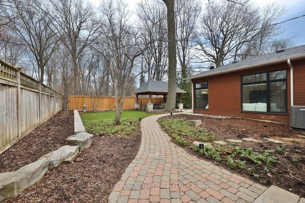 Photo 35 of 319 Goodram Drive, Burlington, Shoreacres — HOMEH