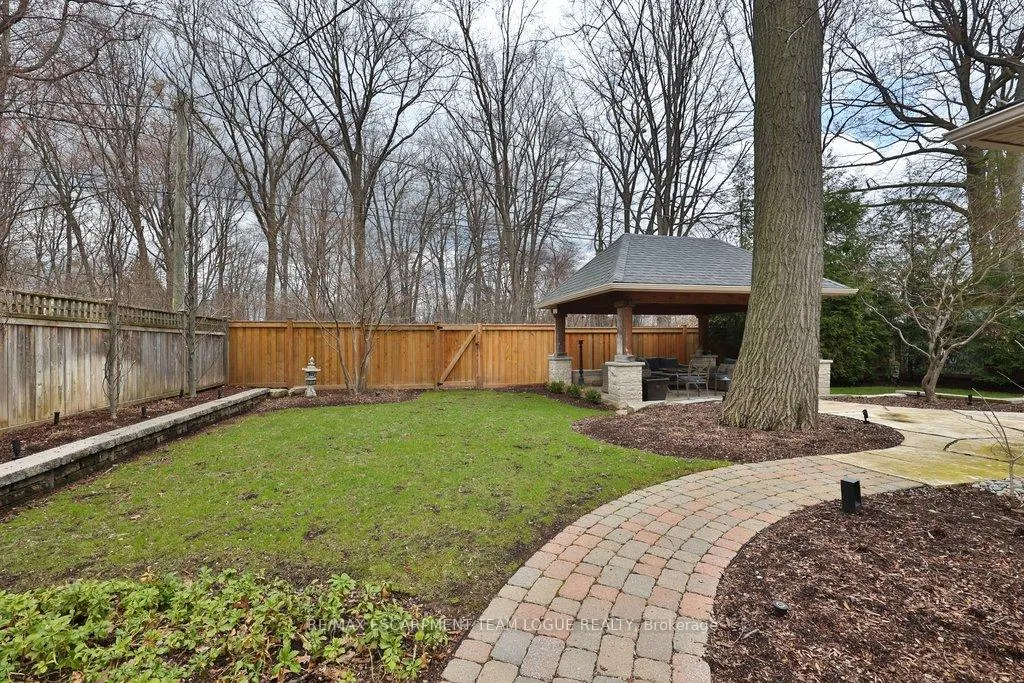 Photo 36 of 319 Goodram Drive, Burlington, Shoreacres — HOMEH