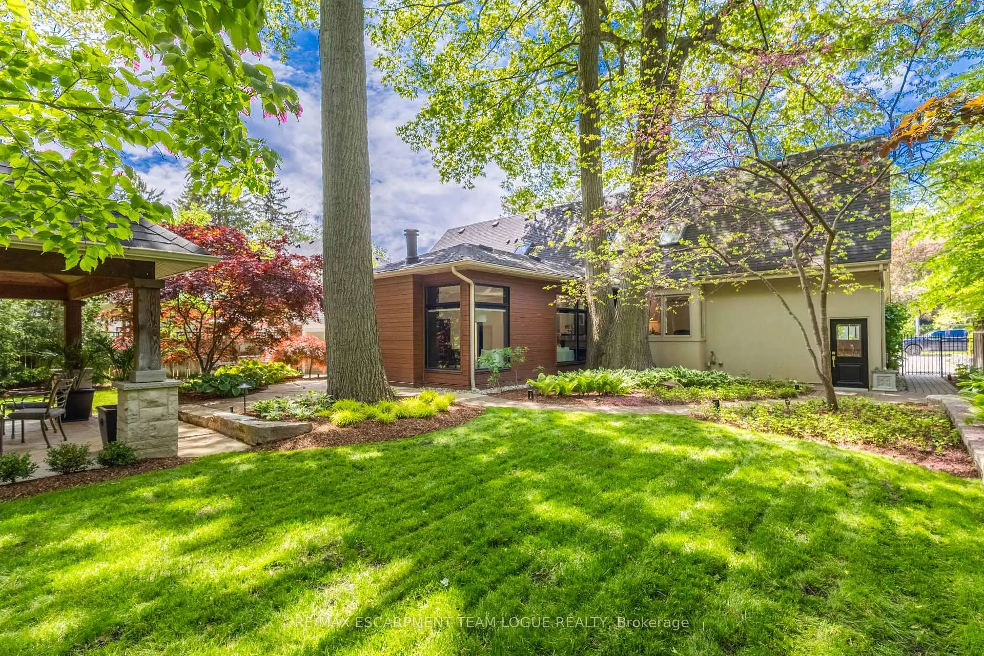 Photo 38 of 319 Goodram Drive, Burlington, Shoreacres — HOMEH