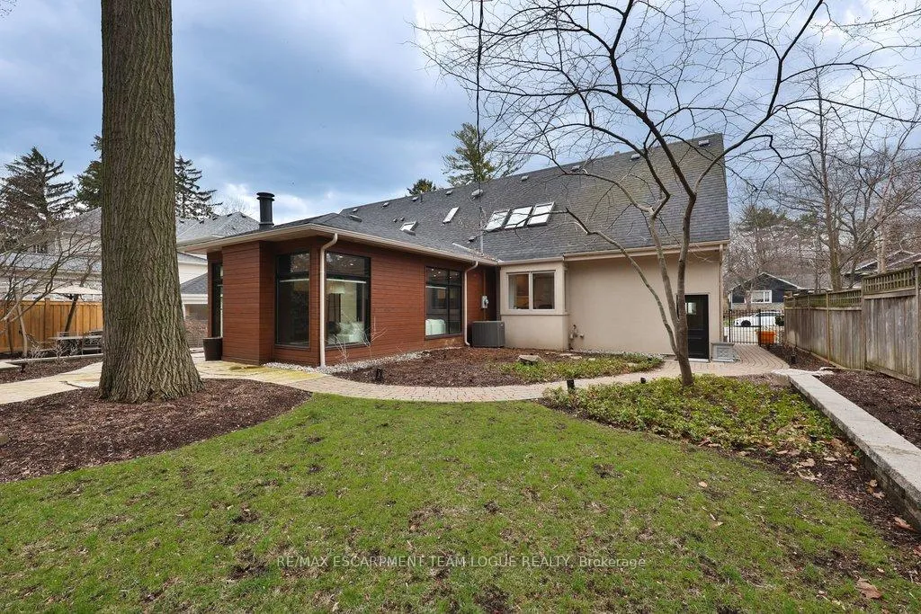 Photo 39 of 319 Goodram Drive, Burlington, Shoreacres — HOMEH