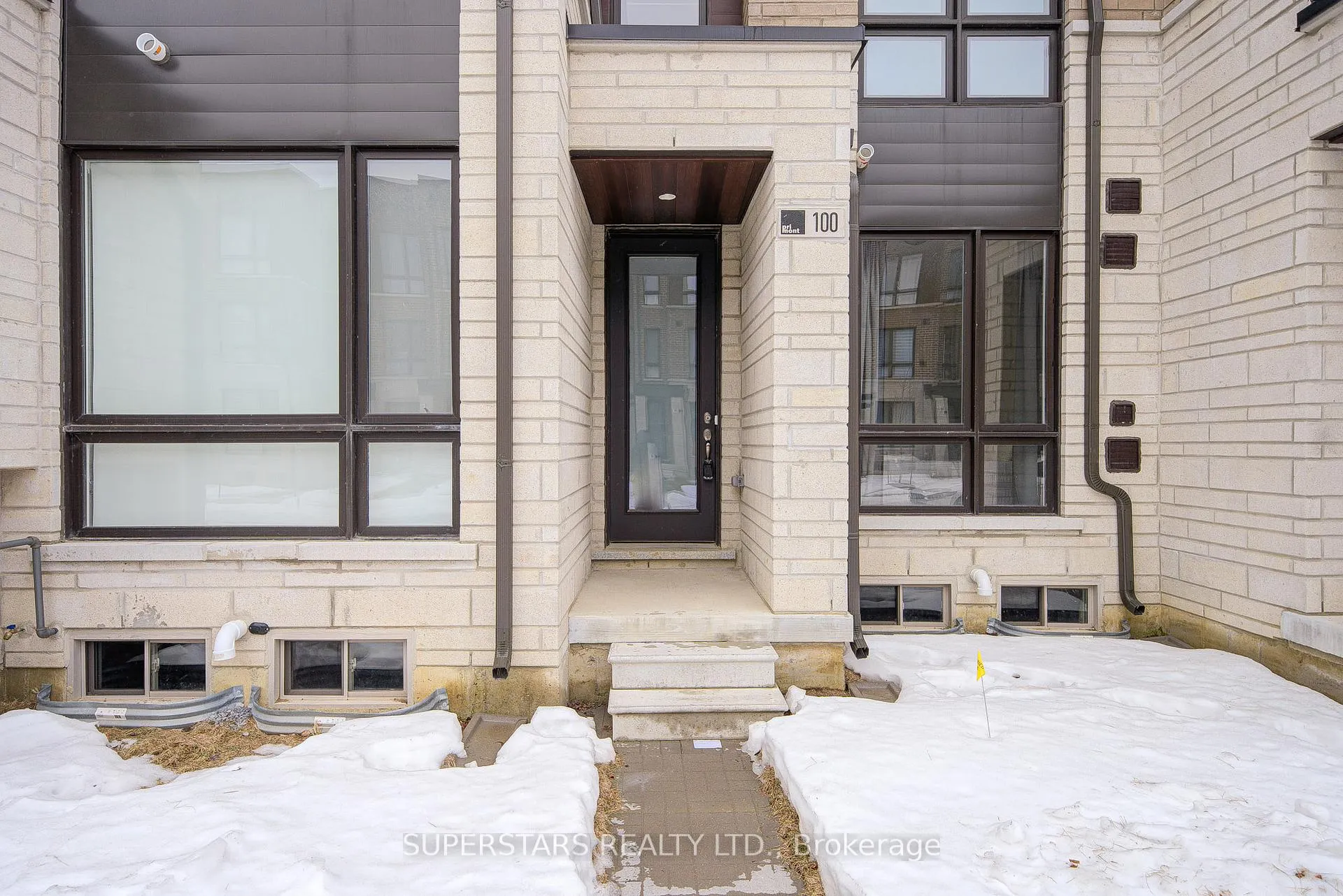 Photo 2 of 100 Stauffer Crescent, Markham, Cornell — HOMEH