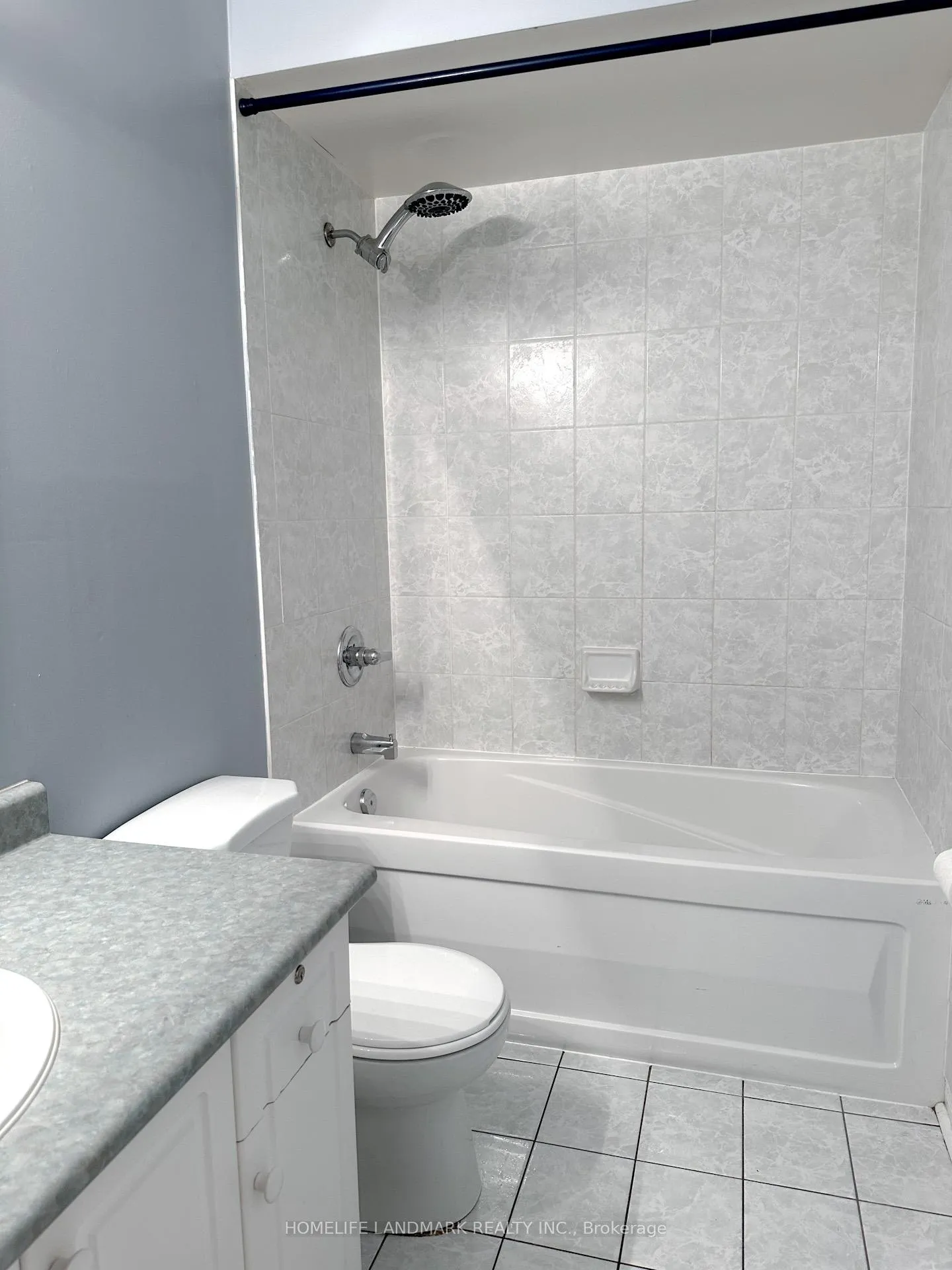 Photo 6 of 24 Crittenden Drive, Georgina, Keswick South — HOMEH