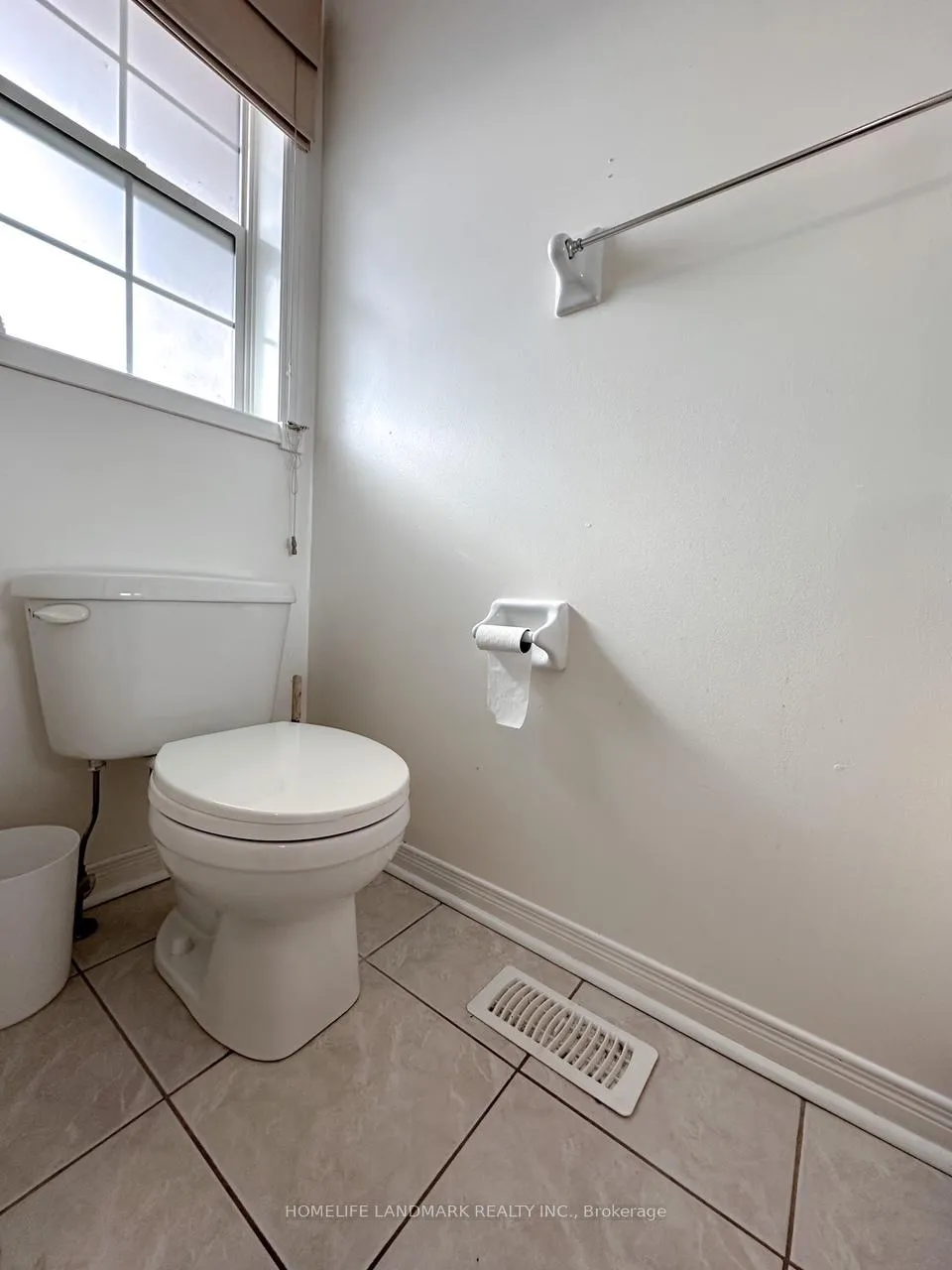 Photo 8 of 24 Crittenden Drive, Georgina, Keswick South — HOMEH