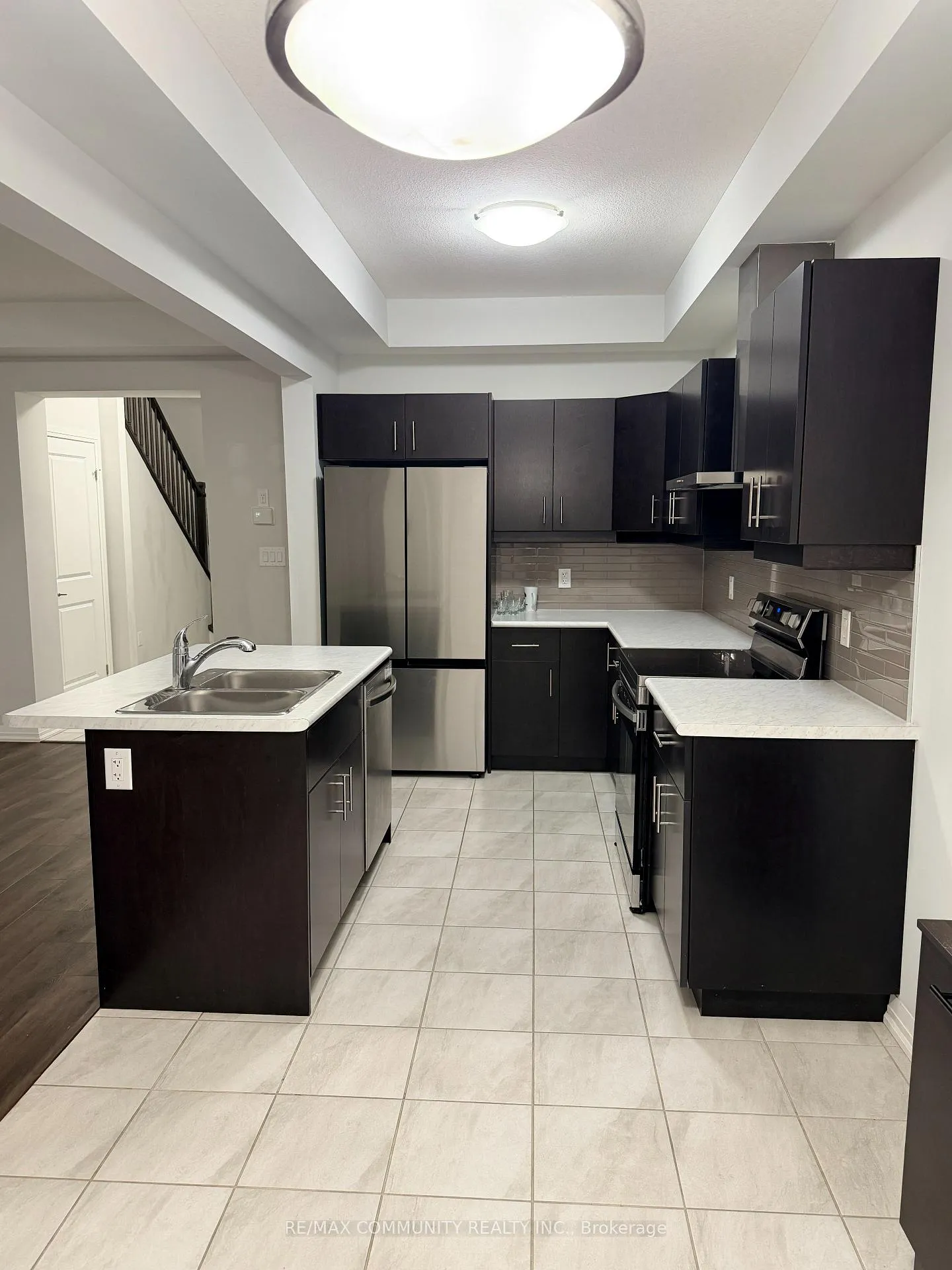 Photo 2 of 86 Bur Oak Drive, Thorold, Confederation Heights — HOMEH
