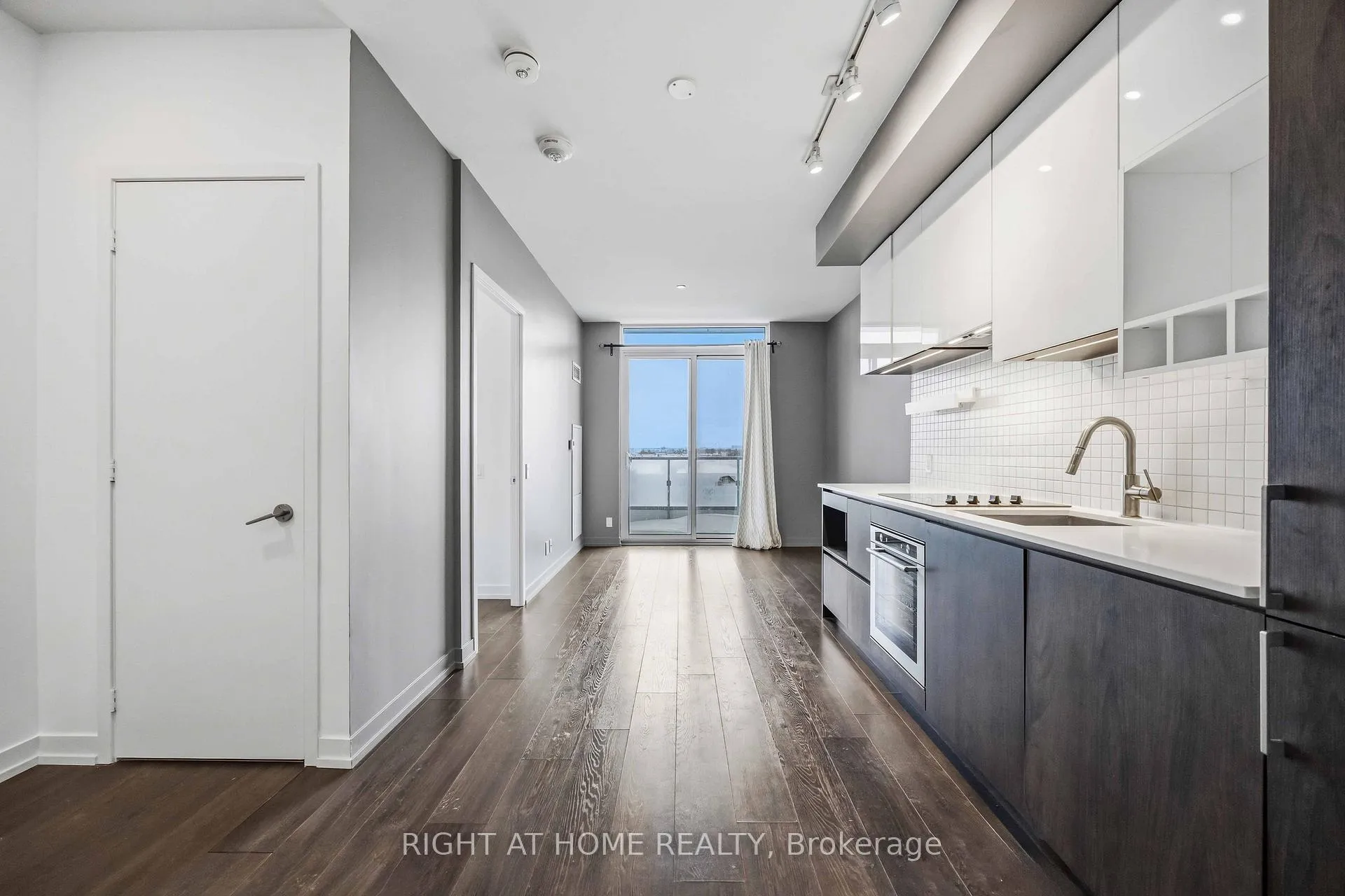 Photo 12 of Unit 307, 950 Portage Parkway, Vaughan, Vaughan Corporate Centre — HOMEH