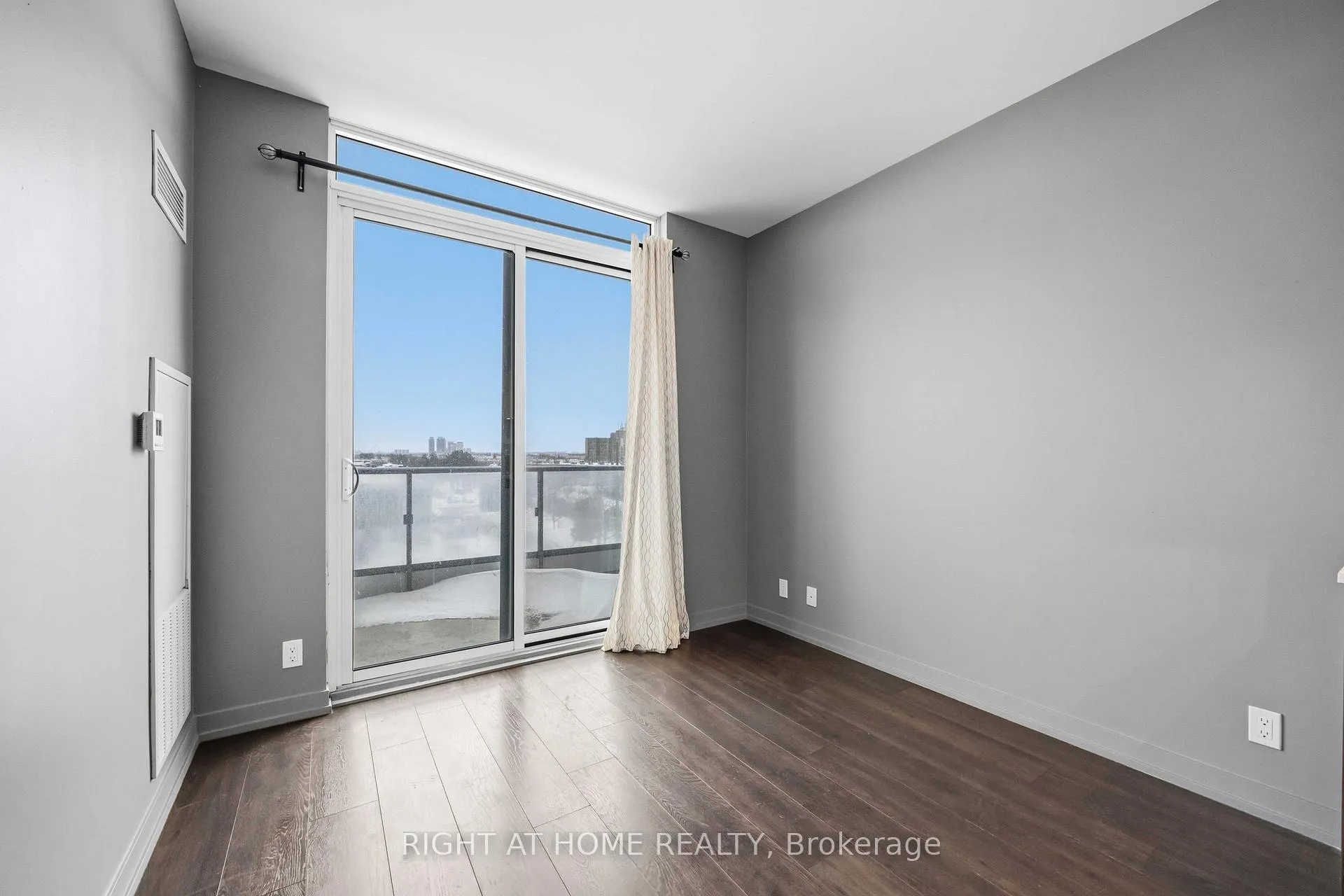 Photo 16 of Unit 307, 950 Portage Parkway, Vaughan, Vaughan Corporate Centre — HOMEH