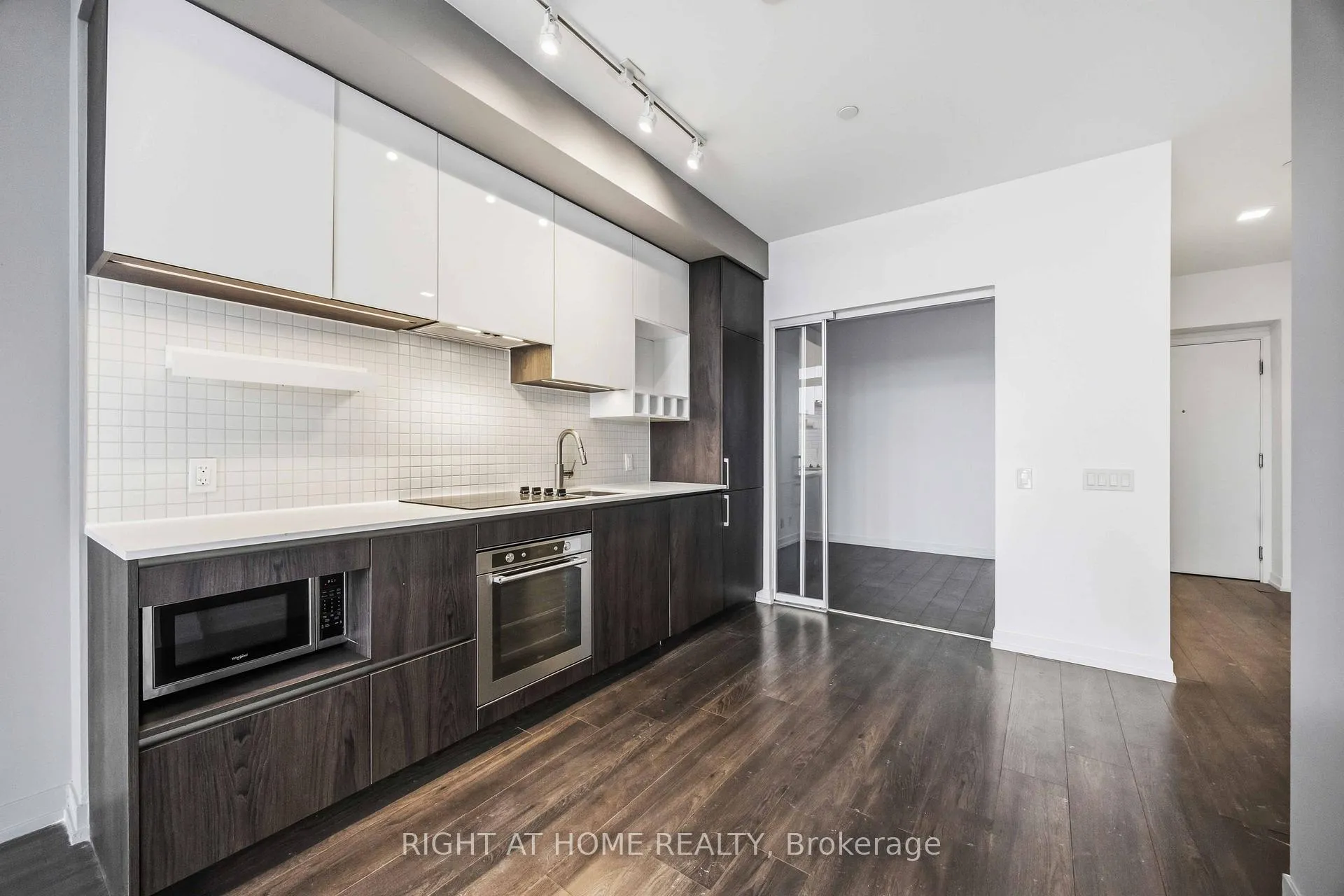 Photo 18 of Unit 307, 950 Portage Parkway, Vaughan, Vaughan Corporate Centre — HOMEH