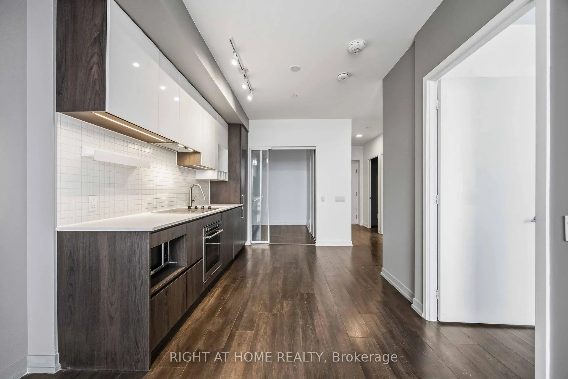 Photo 26 of Unit 307, 950 Portage Parkway, Vaughan, Vaughan Corporate Centre — HOMEH