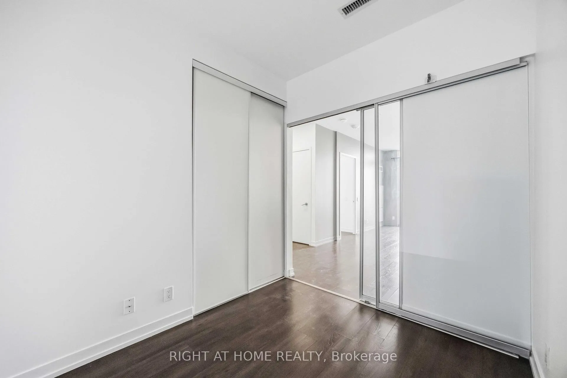 Photo 27 of Unit 307, 950 Portage Parkway, Vaughan, Vaughan Corporate Centre — HOMEH