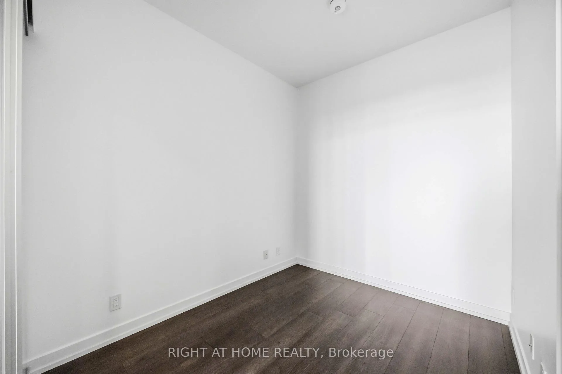 Photo 30 of Unit 307, 950 Portage Parkway, Vaughan, Vaughan Corporate Centre — HOMEH