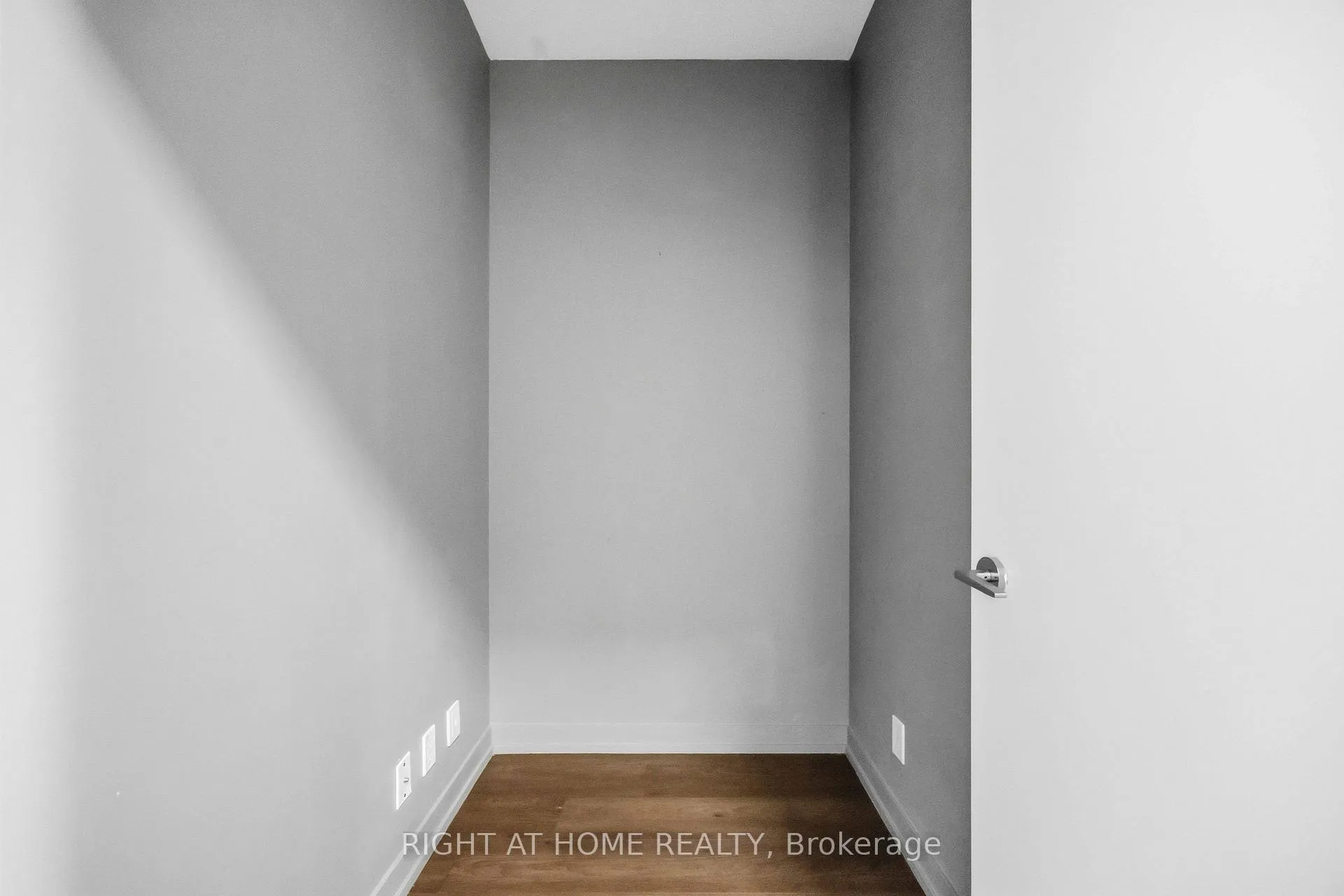 Photo 32 of Unit 307, 950 Portage Parkway, Vaughan, Vaughan Corporate Centre — HOMEH