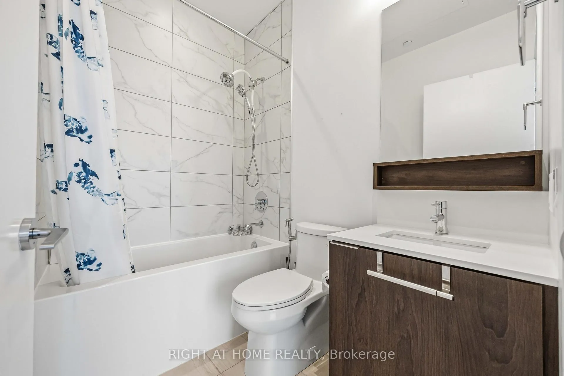 Photo 35 of Unit 307, 950 Portage Parkway, Vaughan, Vaughan Corporate Centre — HOMEH