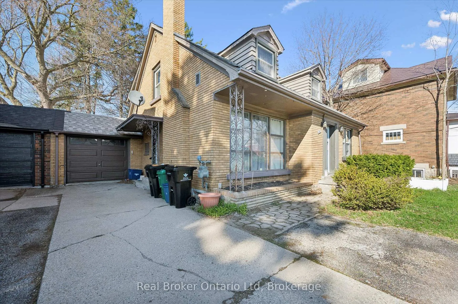 Photo 3 of Unit Upper, 68 Highland Road W, Kitchener, Victoria Park — HOMEH