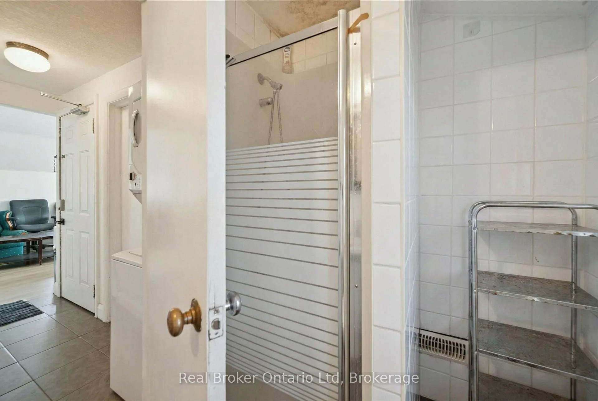 Photo 12 of Unit Upper, 68 Highland Road W, Kitchener, Victoria Park — HOMEH